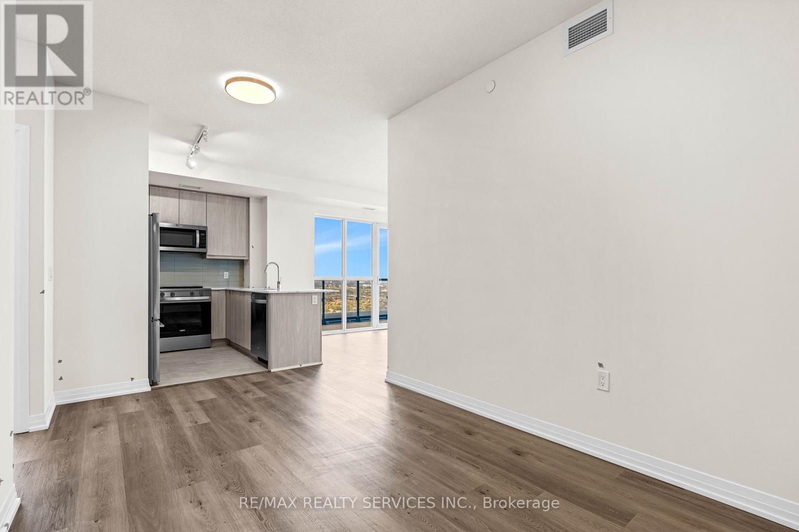 2501 - 15 Watergarden Drive, Mississauga, Ontario  L5R 0H4 - Photo 13 - W12462944