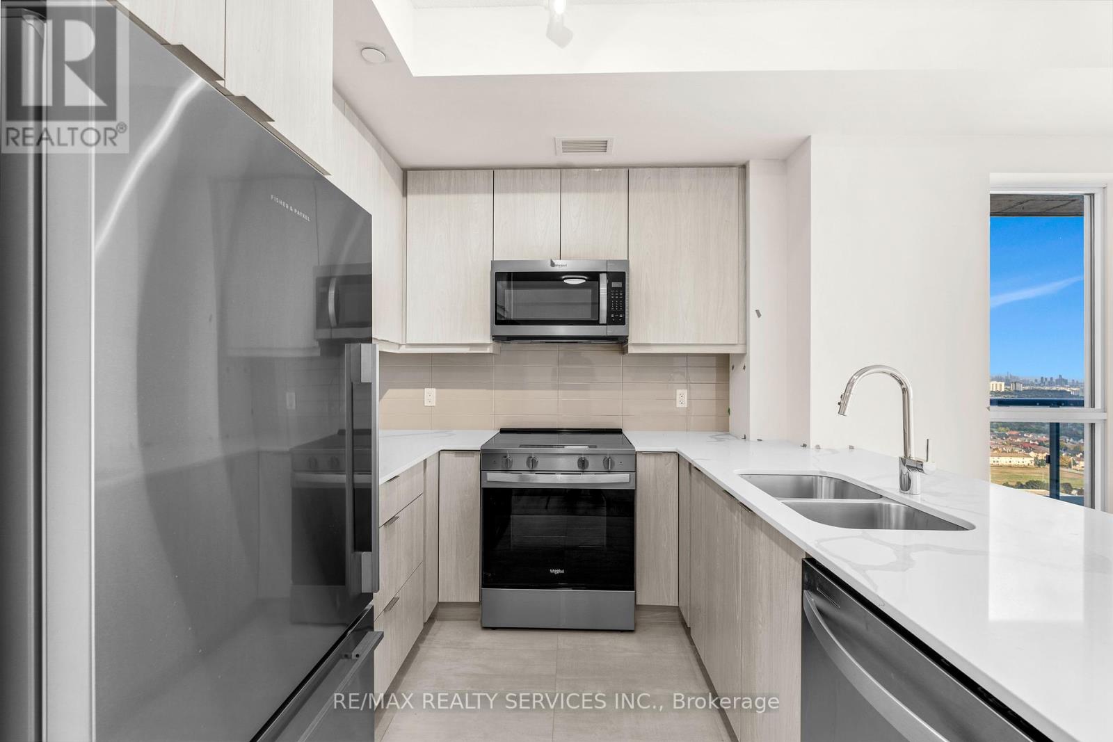 2501 - 15 Watergarden Drive, Mississauga, Ontario  L5R 0H4 - Photo 15 - W12462944