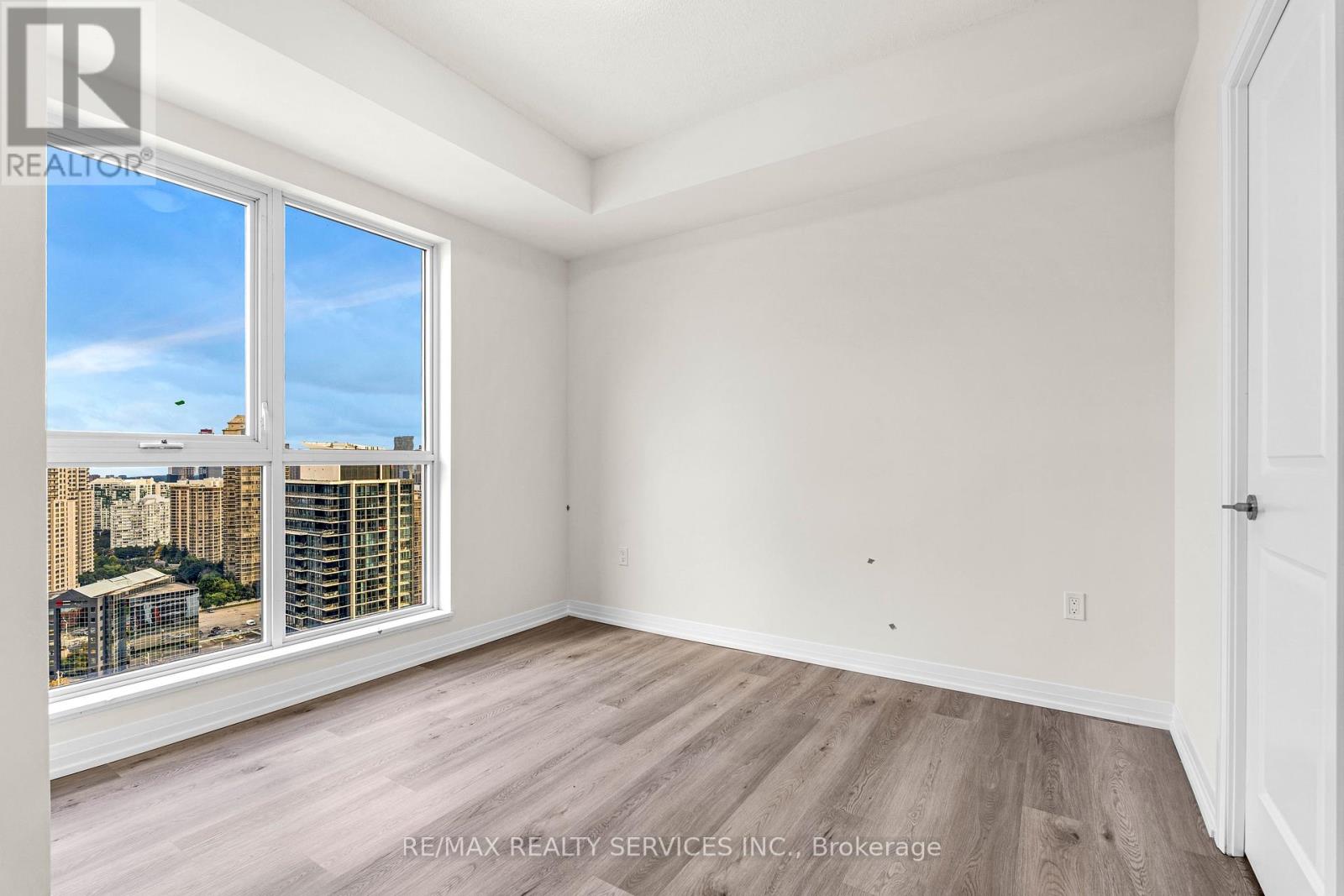 2501 - 15 Watergarden Drive, Mississauga, Ontario  L5R 0H4 - Photo 18 - W12462944
