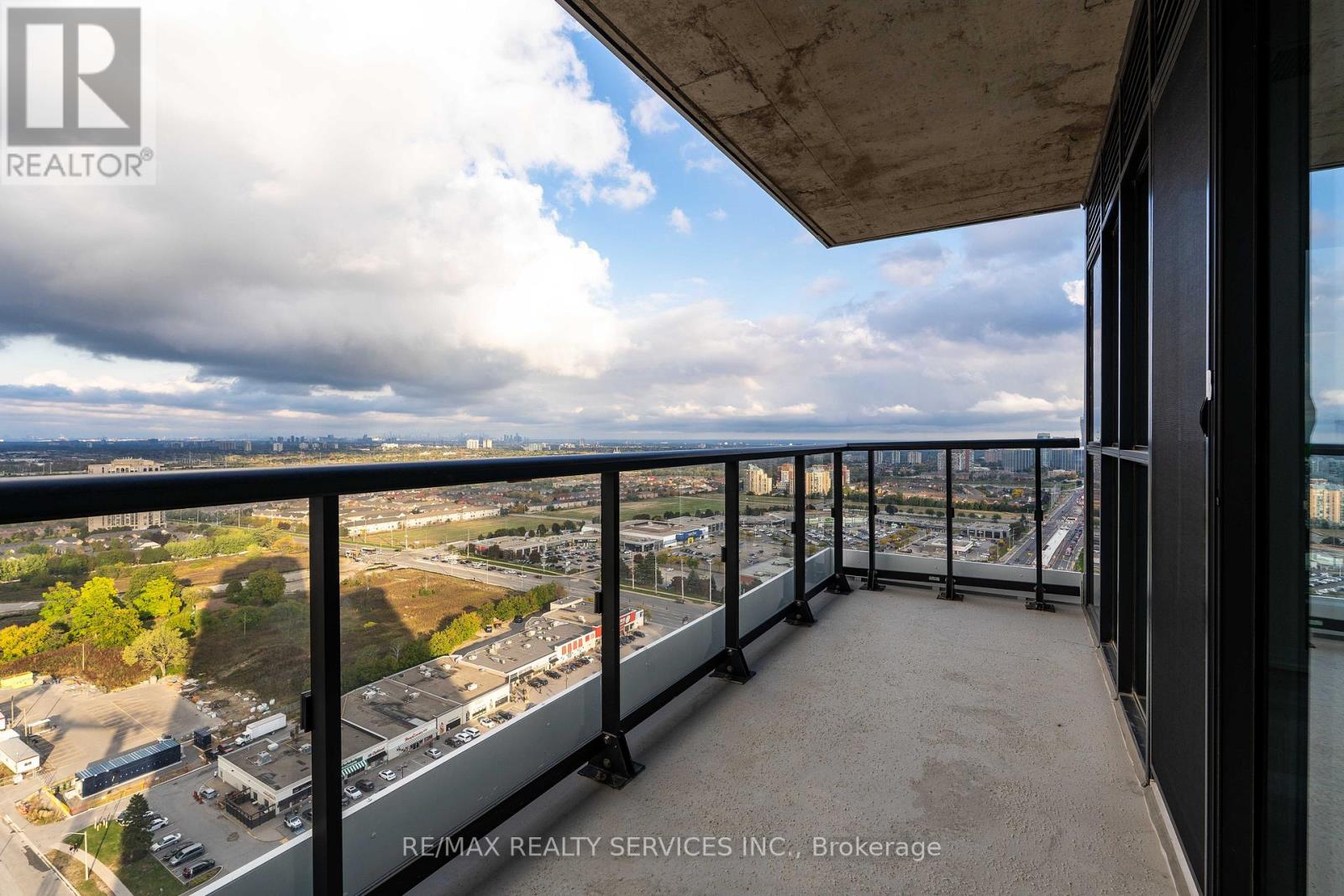 2501 - 15 Watergarden Drive, Mississauga, Ontario  L5R 0H4 - Photo 23 - W12462944