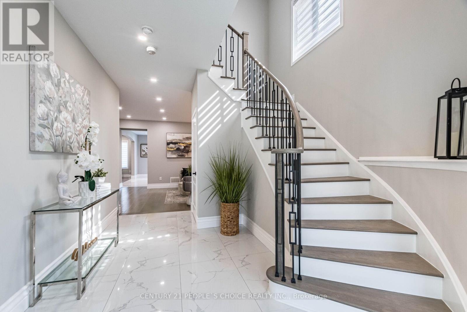 78 Abercrombie Crescent E, Brampton, Ontario  L7A 4N3 - Photo 8 - W12462975