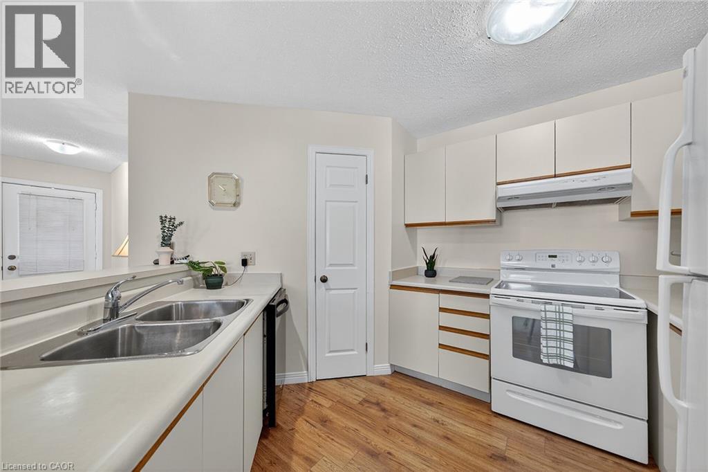 1210 Thorpe Road Unit# 301, Burlington, Ontario  L7S 2G7 - Photo 18 - 40779195