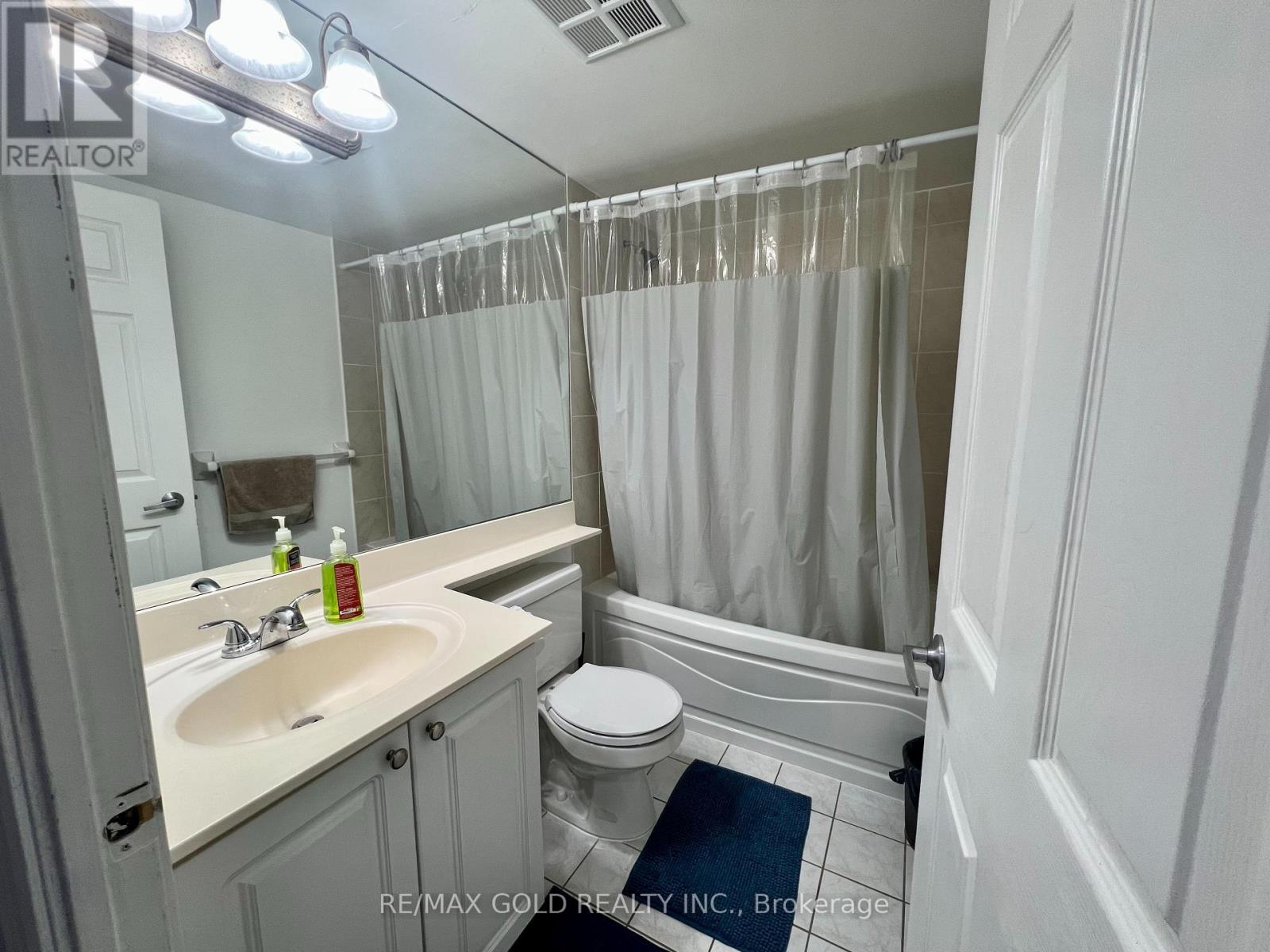 #2207 - 3880 Duke Of York Boulevard, Mississauga, Ontario  L5B 4M7 - Photo 14 - W12462984