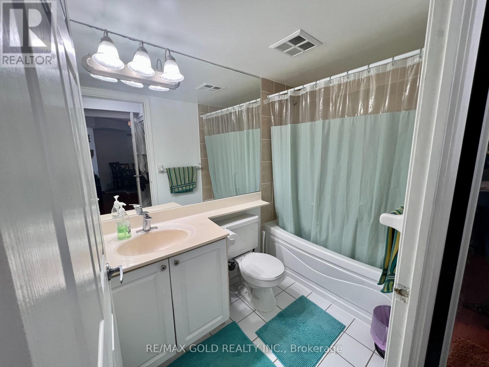 #2207 - 3880 Duke Of York Boulevard, Mississauga, Ontario  L5B 4M7 - Photo 22 - W12462984