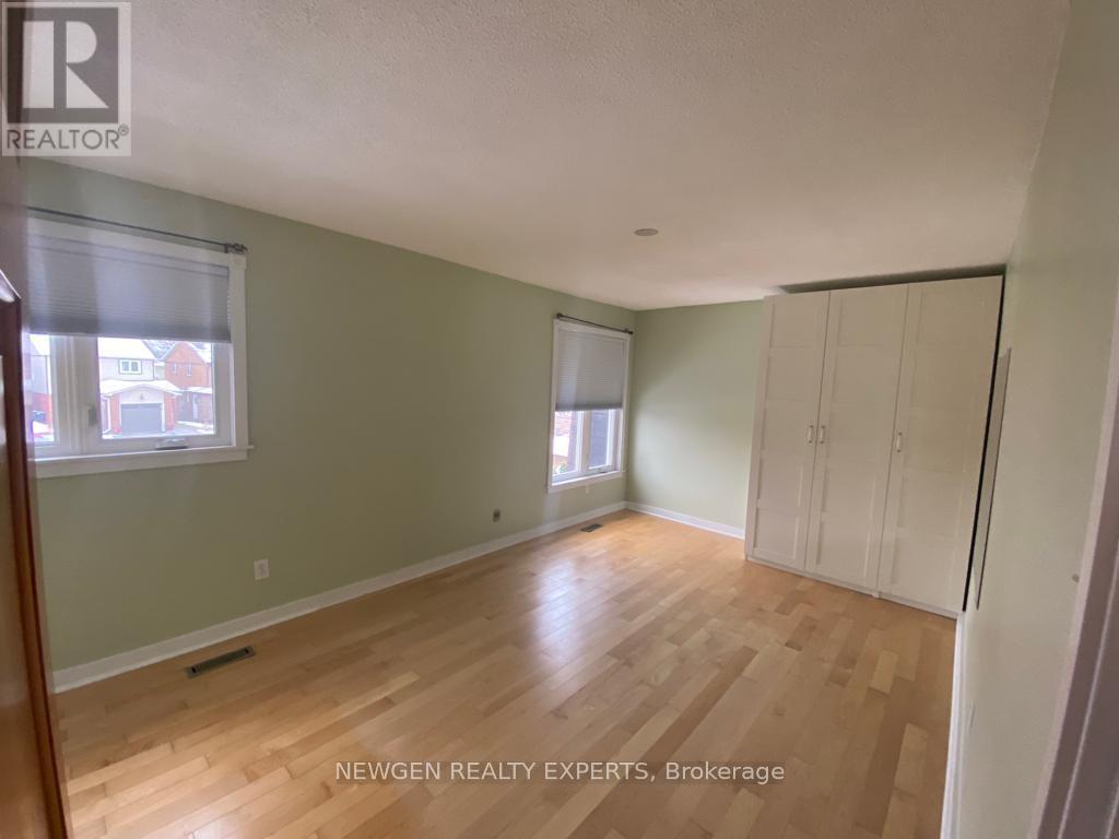 146 Fanshawe Drive, Brampton, Ontario  L6Z 1B1 - Photo 15 - W12462995