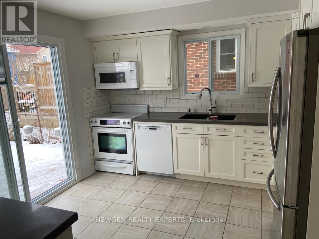 146 Fanshawe Drive, Brampton, Ontario  L6Z 1B1 - Photo 7 - W12462995