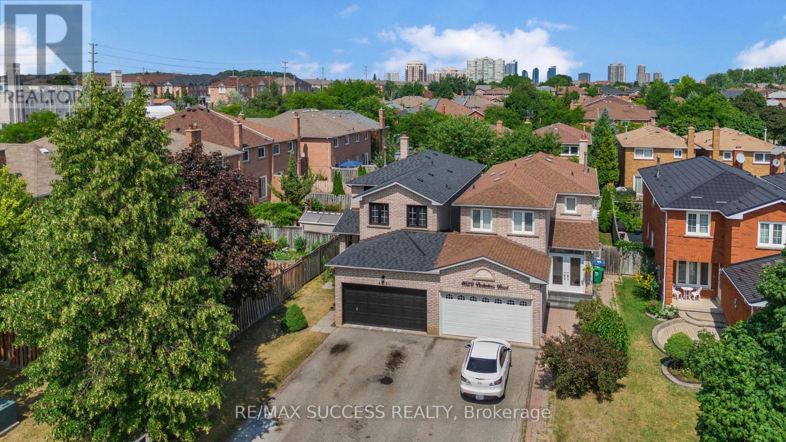 4631 Penhallow Road, Mississauga, Ontario  L5V 1E8 - Photo 3 - W12462998