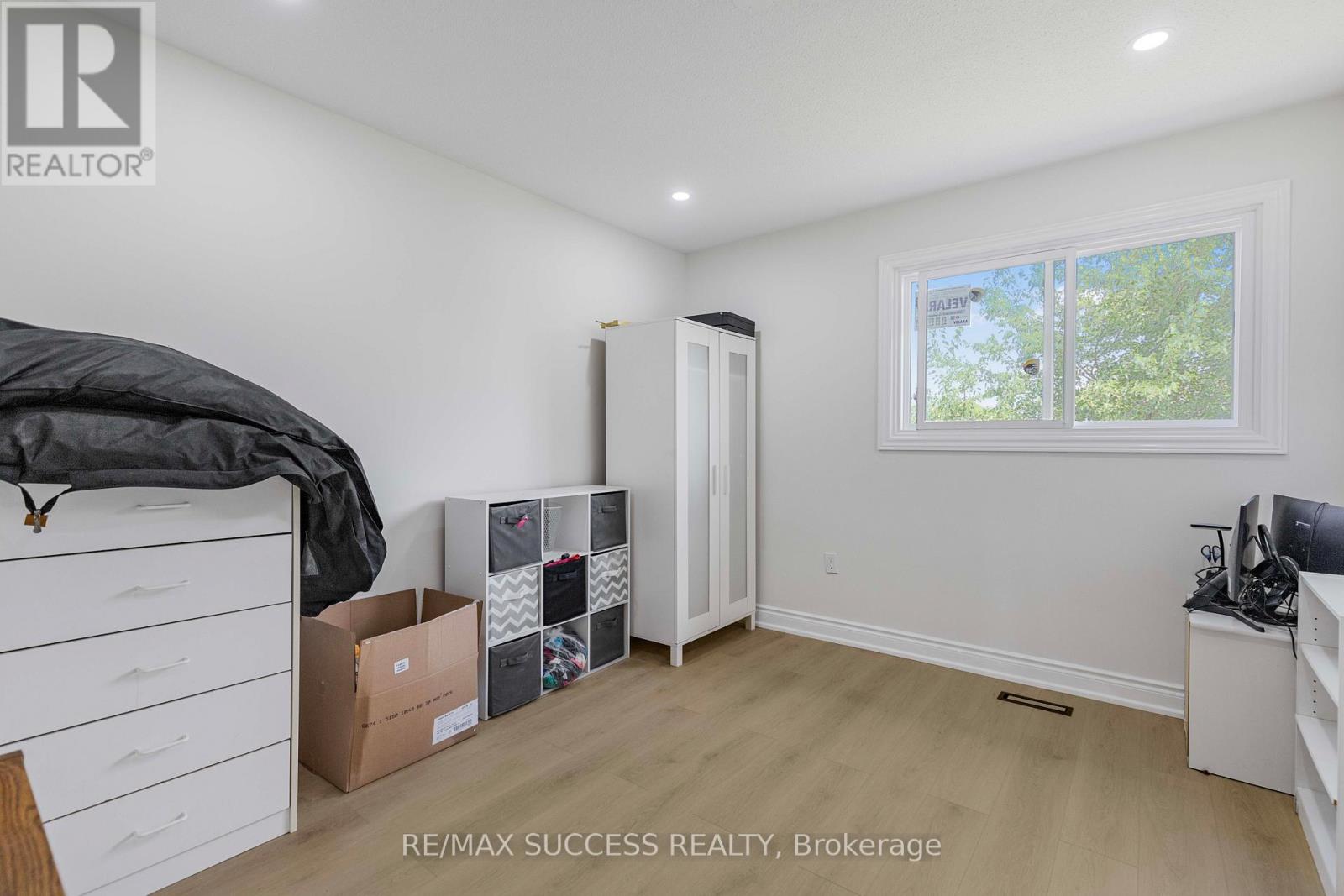 4631 Penhallow Road, Mississauga, Ontario  L5V 1E8 - Photo 37 - W12462998