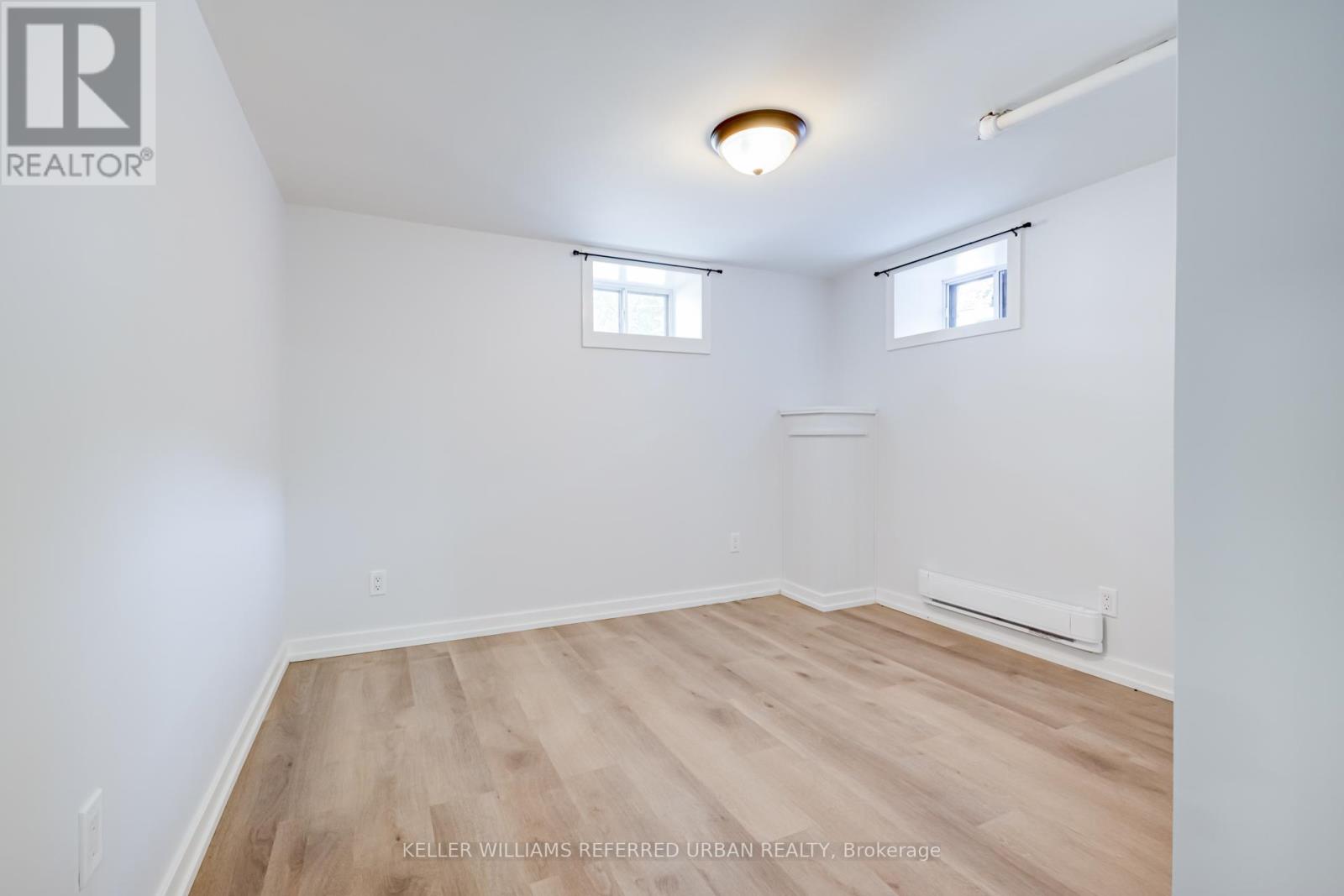 Lower - 2556 Lake Shore Boulevard W, Toronto, Ontario  M8V 1G1 - Photo 18 - W12463000