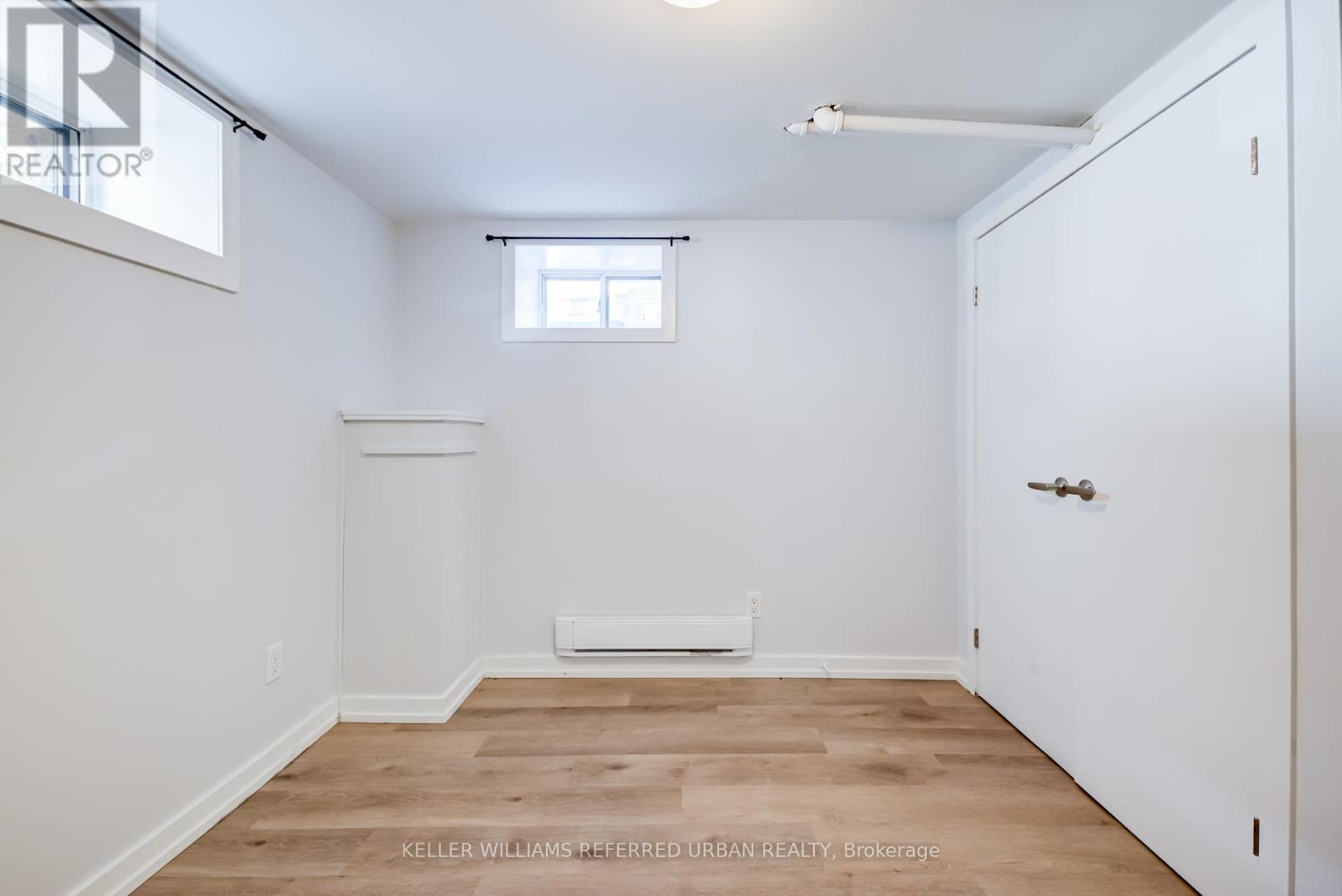 Lower - 2556 Lake Shore Boulevard W, Toronto, Ontario  M8V 1G1 - Photo 20 - W12463000