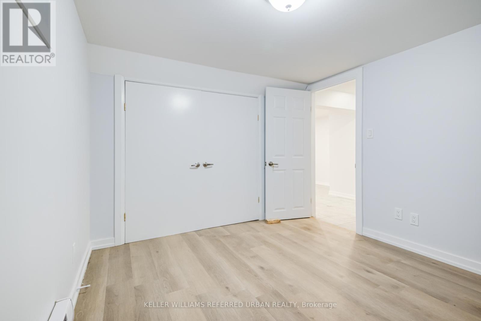 Lower - 2556 Lake Shore Boulevard W, Toronto, Ontario  M8V 1G1 - Photo 22 - W12463000