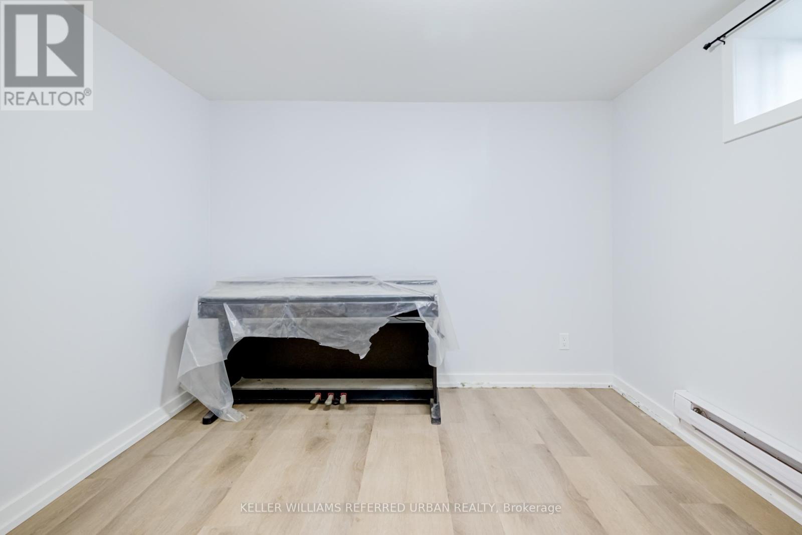Lower - 2556 Lake Shore Boulevard W, Toronto, Ontario  M8V 1G1 - Photo 23 - W12463000