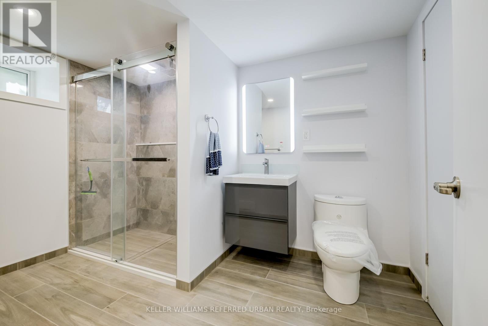 Lower - 2556 Lake Shore Boulevard W, Toronto, Ontario  M8V 1G1 - Photo 24 - W12463000