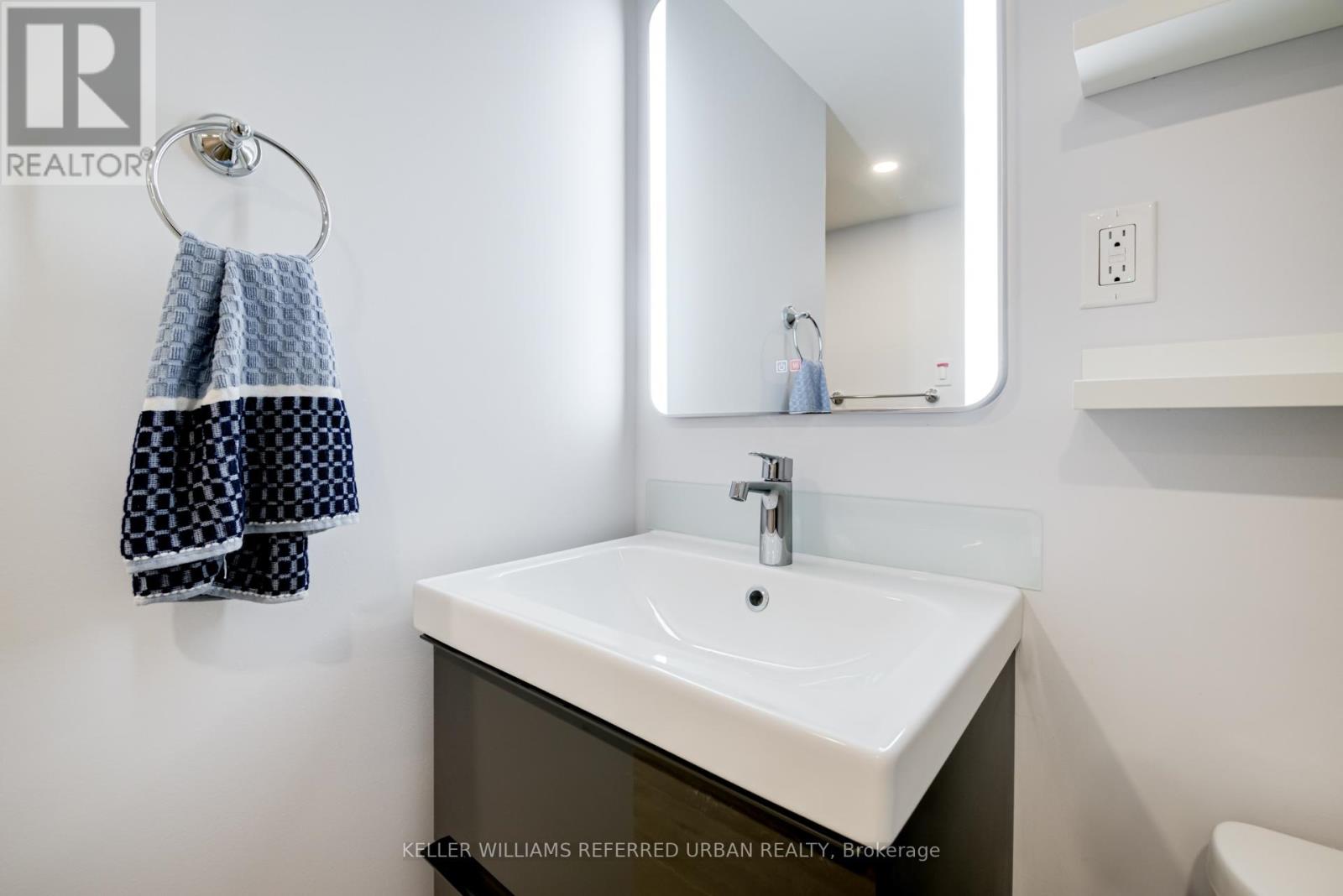 Lower - 2556 Lake Shore Boulevard W, Toronto, Ontario  M8V 1G1 - Photo 27 - W12463000