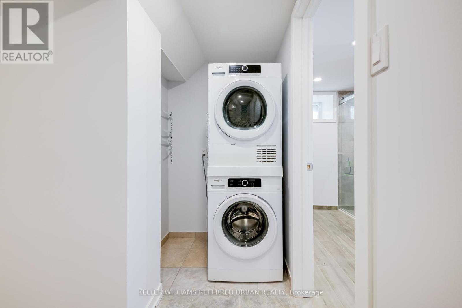 Lower - 2556 Lake Shore Boulevard W, Toronto, Ontario  M8V 1G1 - Photo 28 - W12463000