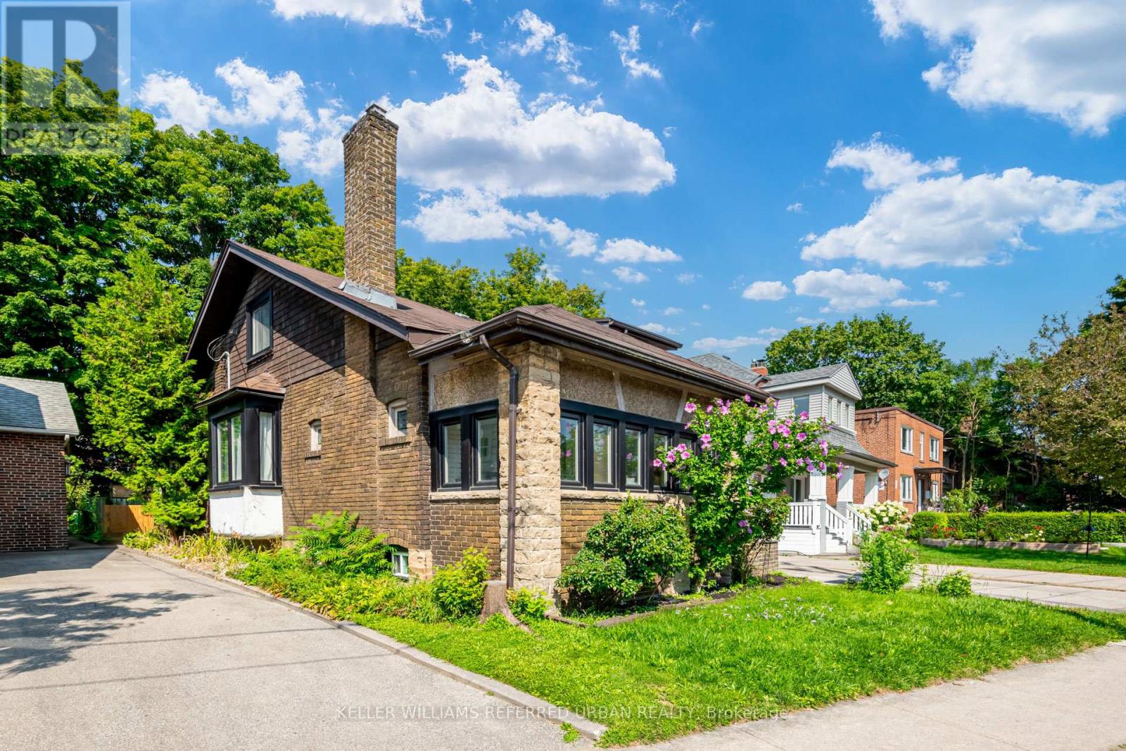 Lower - 2556 Lake Shore Boulevard W, Toronto, Ontario  M8V 1G1 - Photo 3 - W12463000