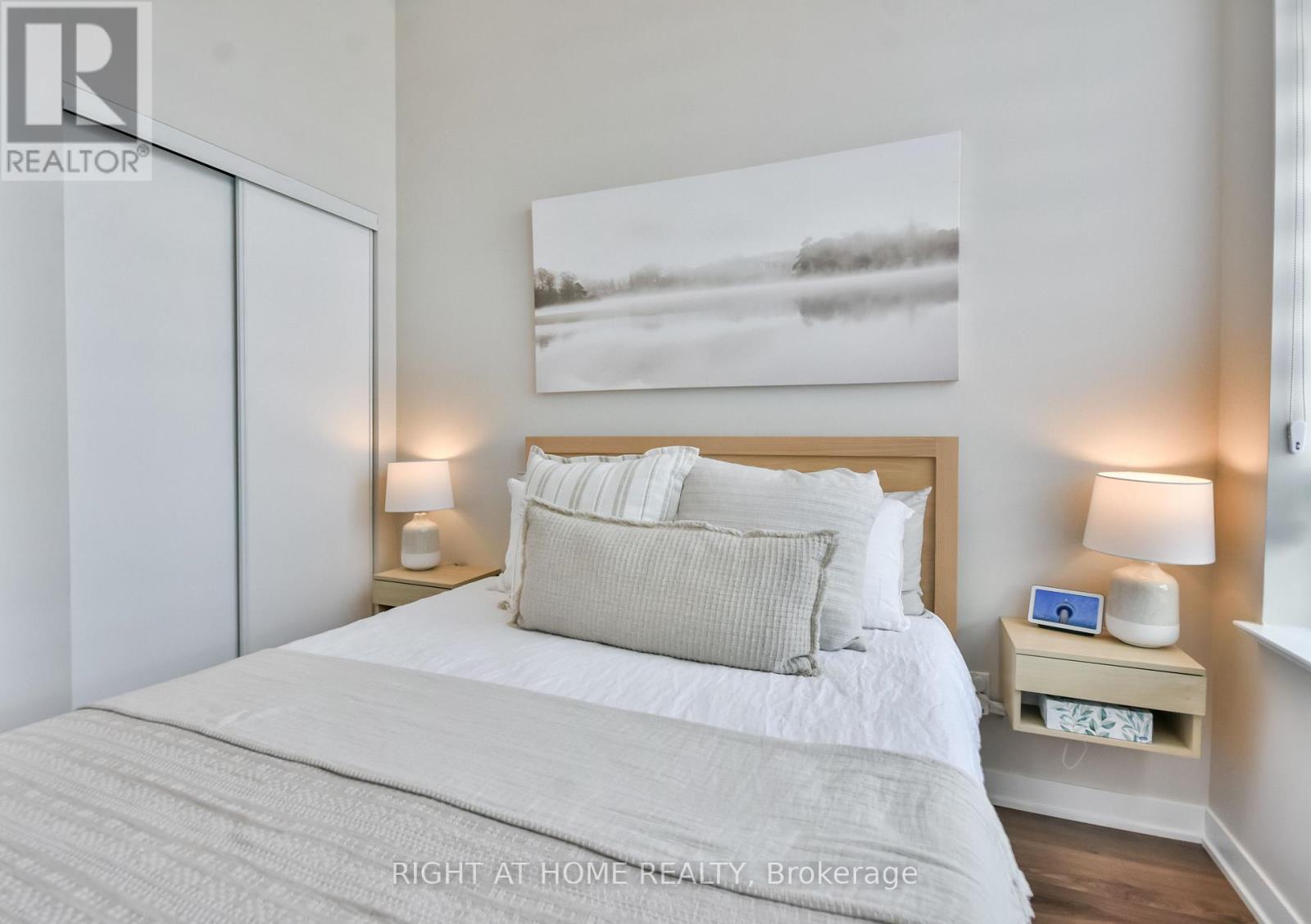 119 - 405 Dundas Street W, Oakville, Ontario  L6M 5P9 - Photo 21 - W12463024