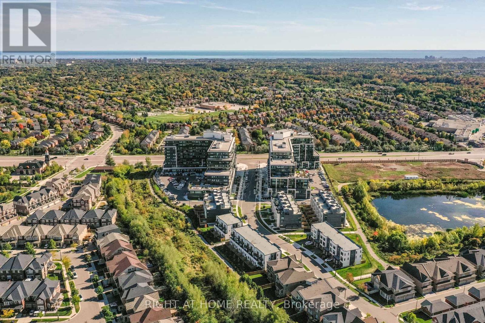 119 - 405 Dundas Street W, Oakville, Ontario  L6M 5P9 - Photo 3 - W12463024