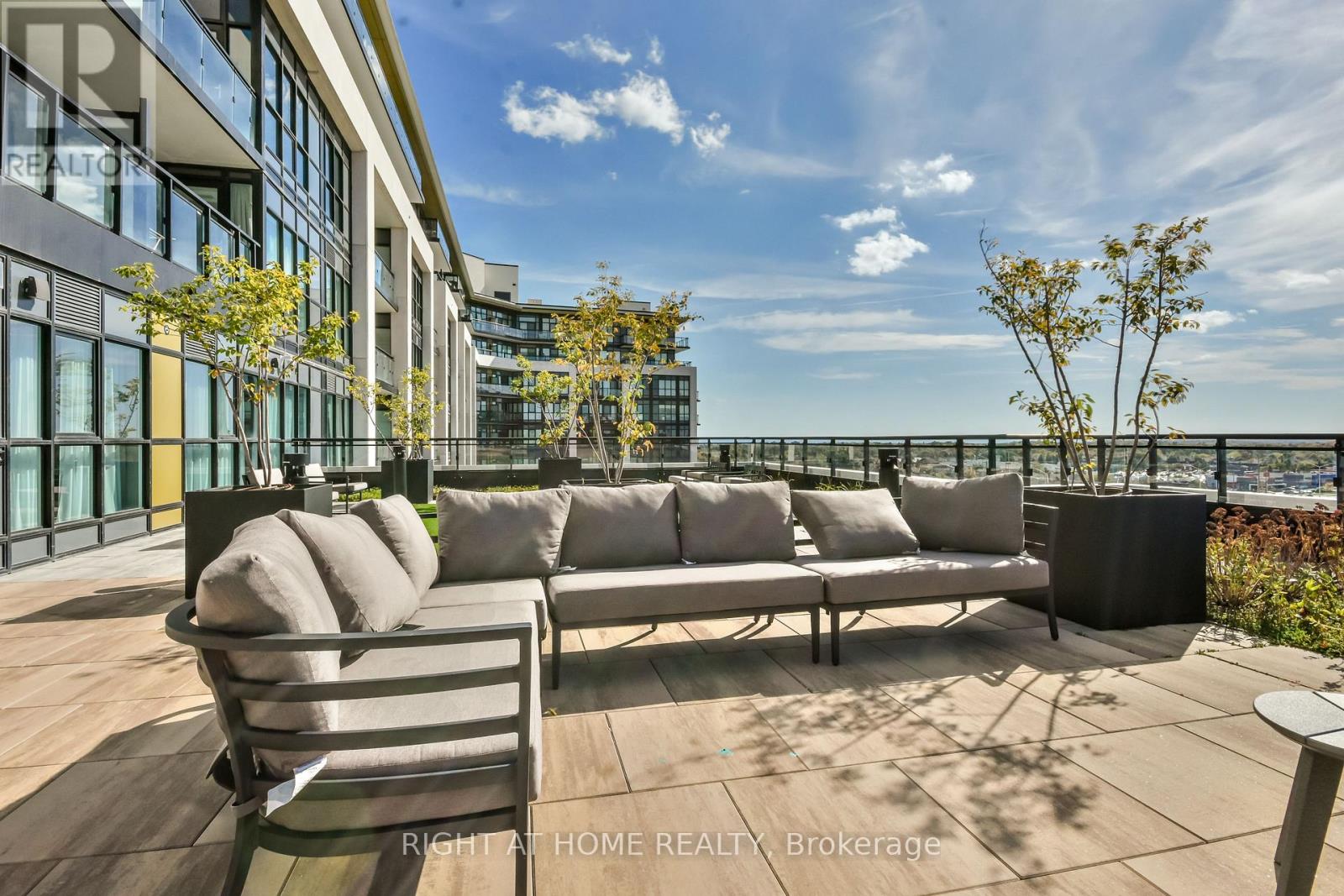 119 - 405 Dundas Street W, Oakville, Ontario  L6M 5P9 - Photo 42 - W12463024