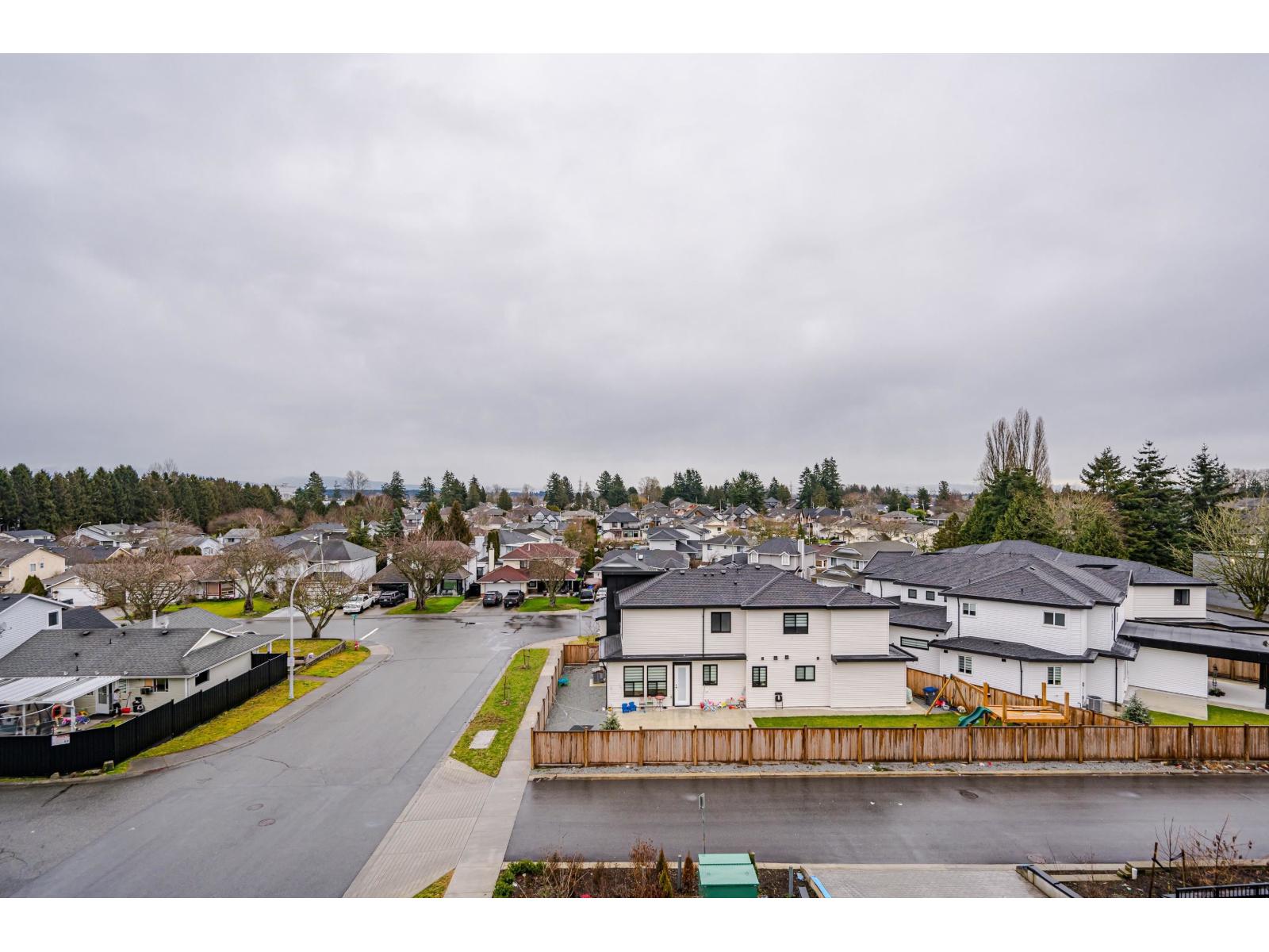 311 8496 120 Street, Surrey, British Columbia  V3W 3N5 - Photo 31 - R3058612
