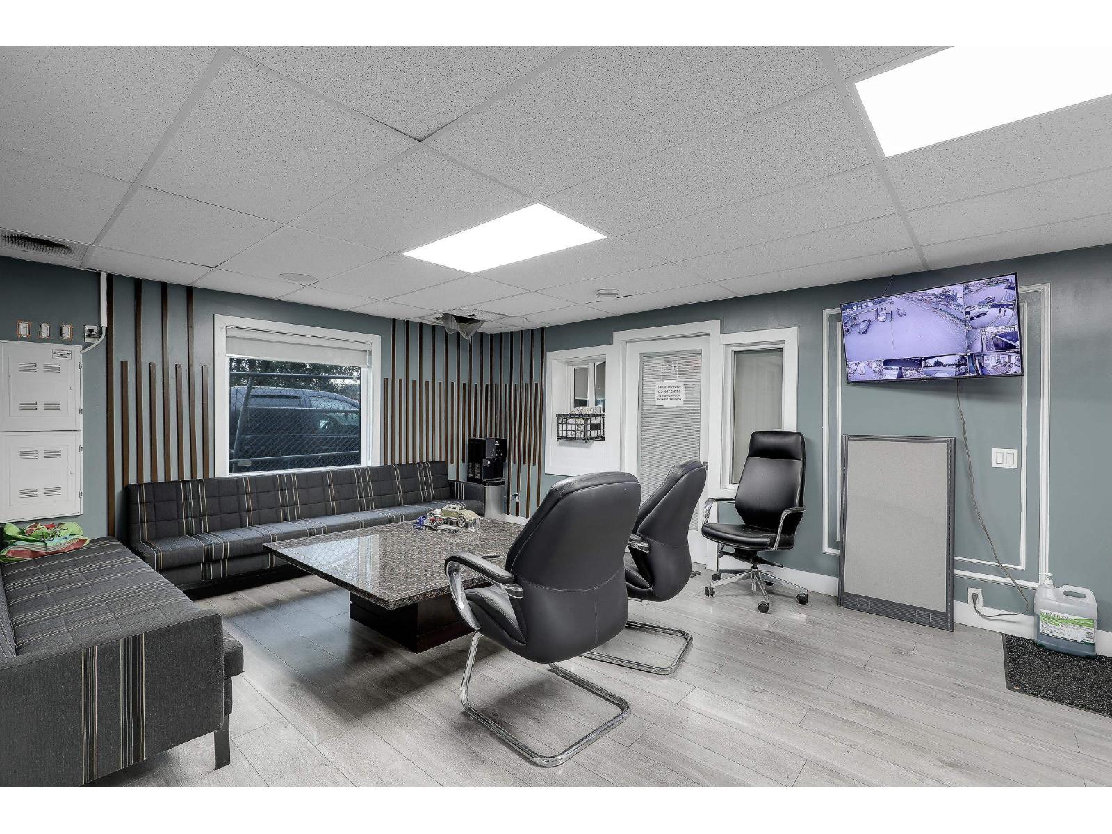 10912 Timberland Road, Surrey, British Columbia  V3V 3T5 - Photo 4 - R3058202