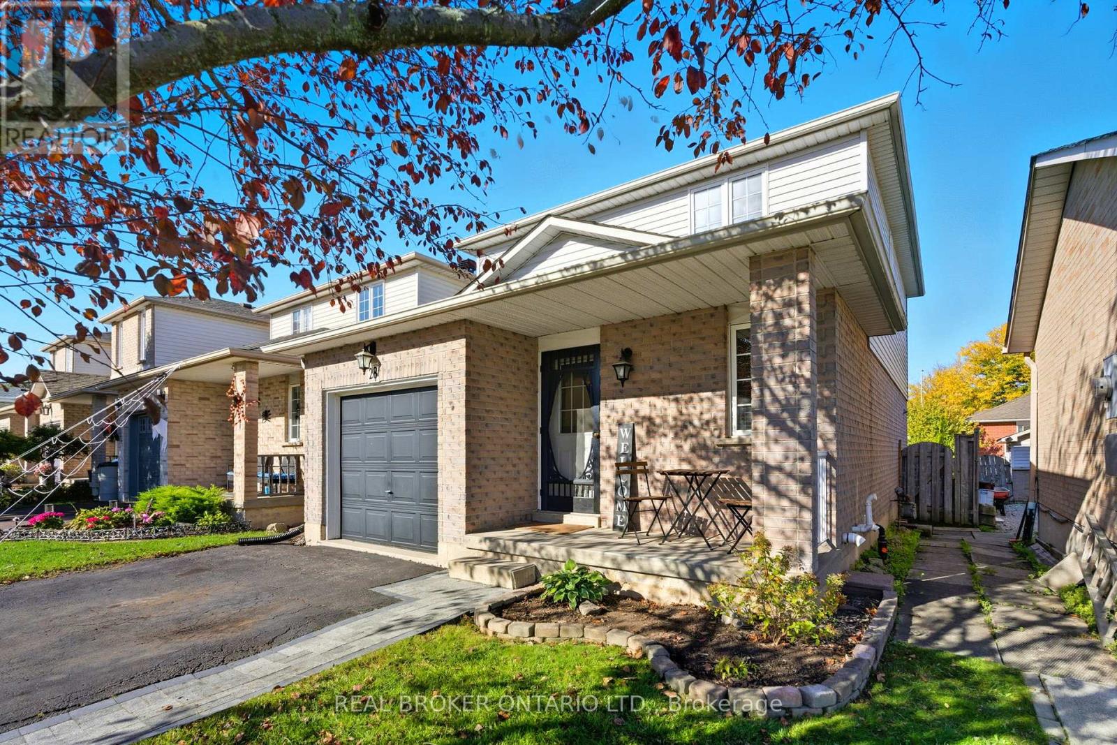 28 Brookheath Lane, Hamilton, Ontario  L0R 1W0 - Photo 2 - X12462873