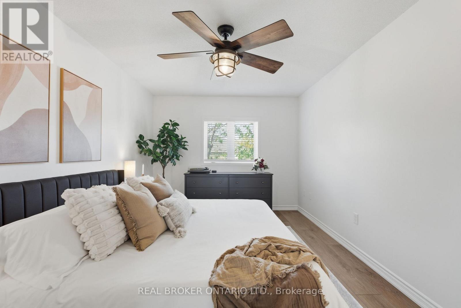 28 Brookheath Lane, Hamilton, Ontario  L0R 1W0 - Photo 21 - X12462873