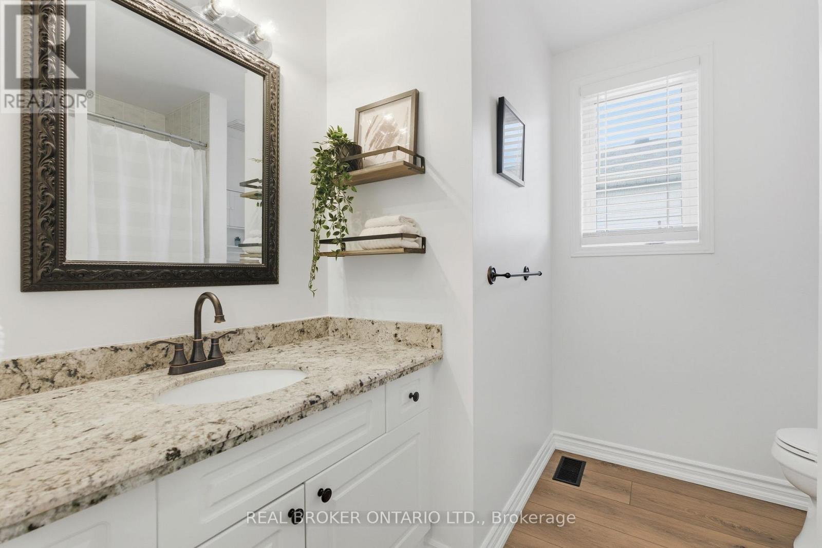 28 Brookheath Lane, Hamilton, Ontario  L0R 1W0 - Photo 23 - X12462873