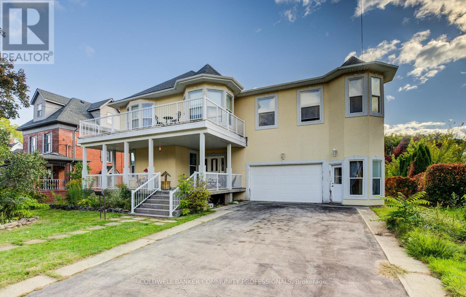 7 Robinson Street S, Grimsby, Ontario  L3M 3C5 - Photo 3 - X12462874