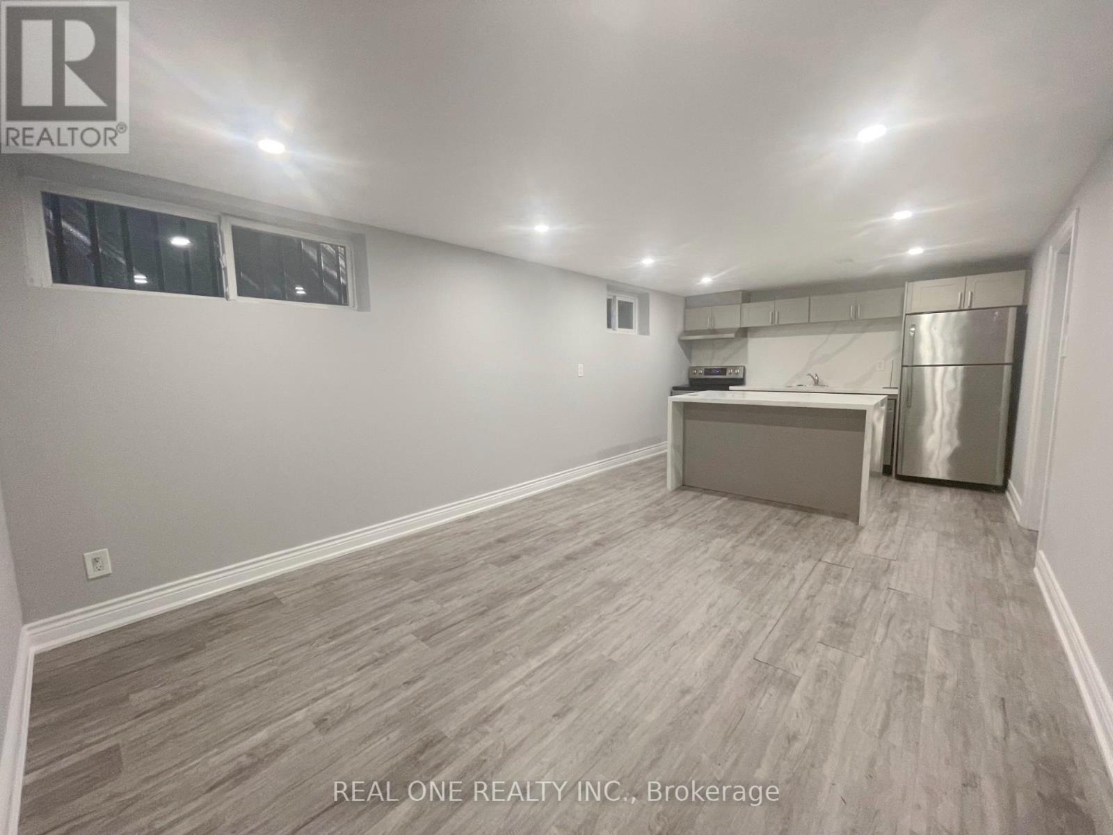 Basement - 99 Warren Avenue, Hamilton, Ontario  L9A 3C7 - Photo 7 - X12462892