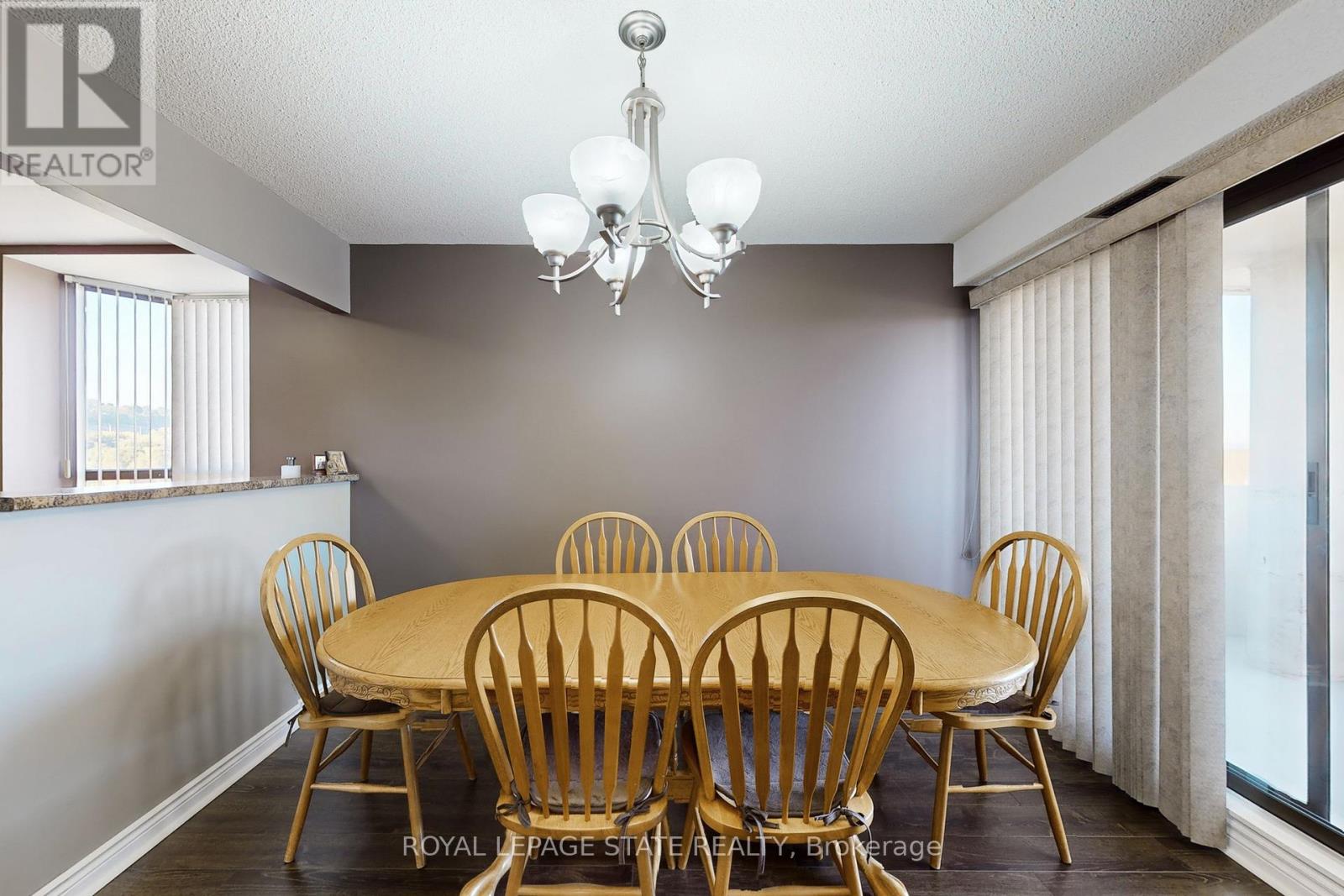 1002 - 432 Main Street, Hamilton, Ontario  L8N 1J9 - Photo 11 - X12462893