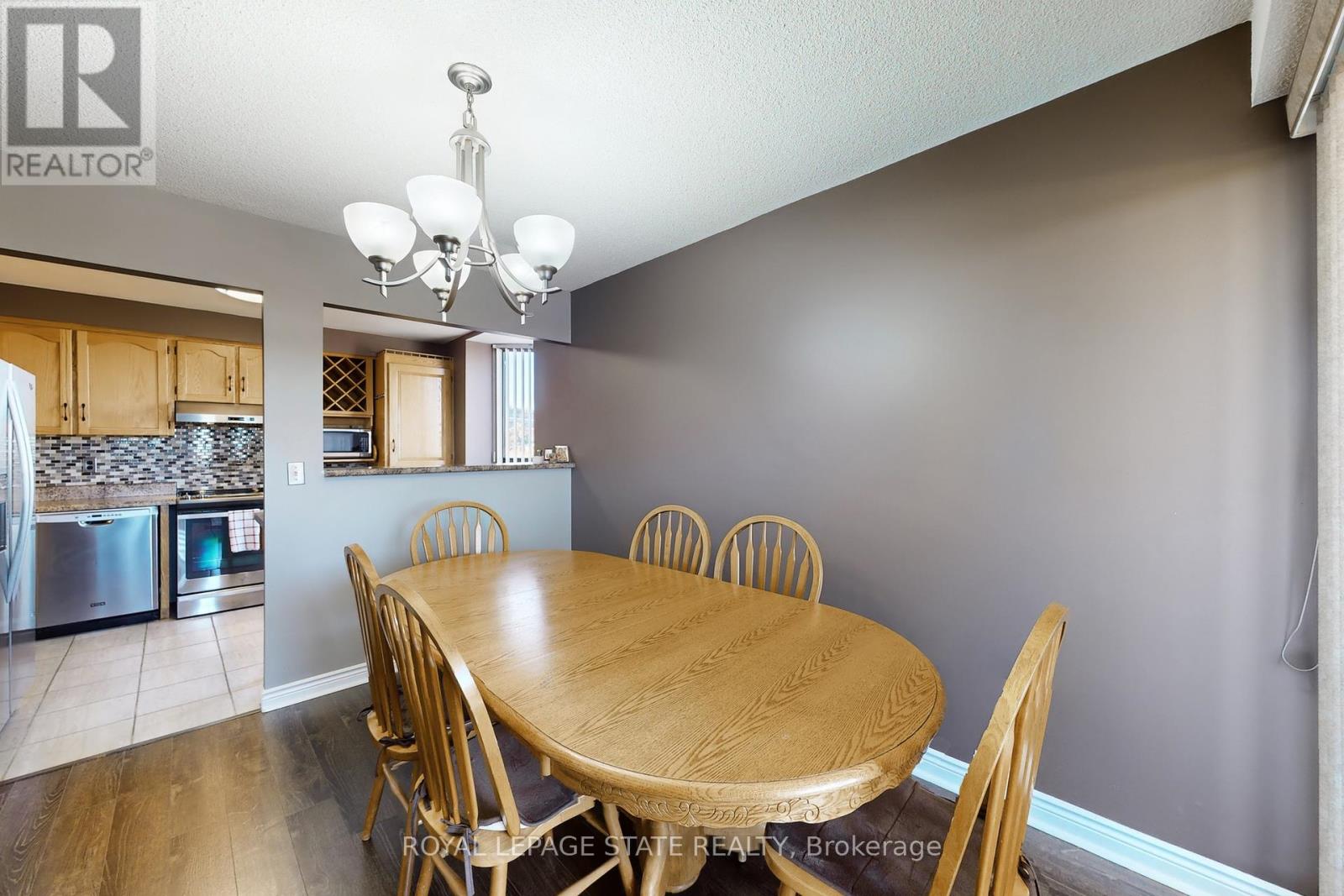 1002 - 432 Main Street, Hamilton, Ontario  L8N 1J9 - Photo 12 - X12462893