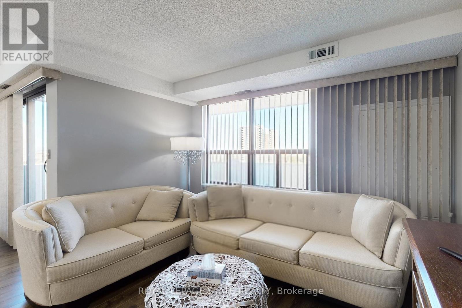 1002 - 432 Main Street, Hamilton, Ontario  L8N 1J9 - Photo 8 - X12462893