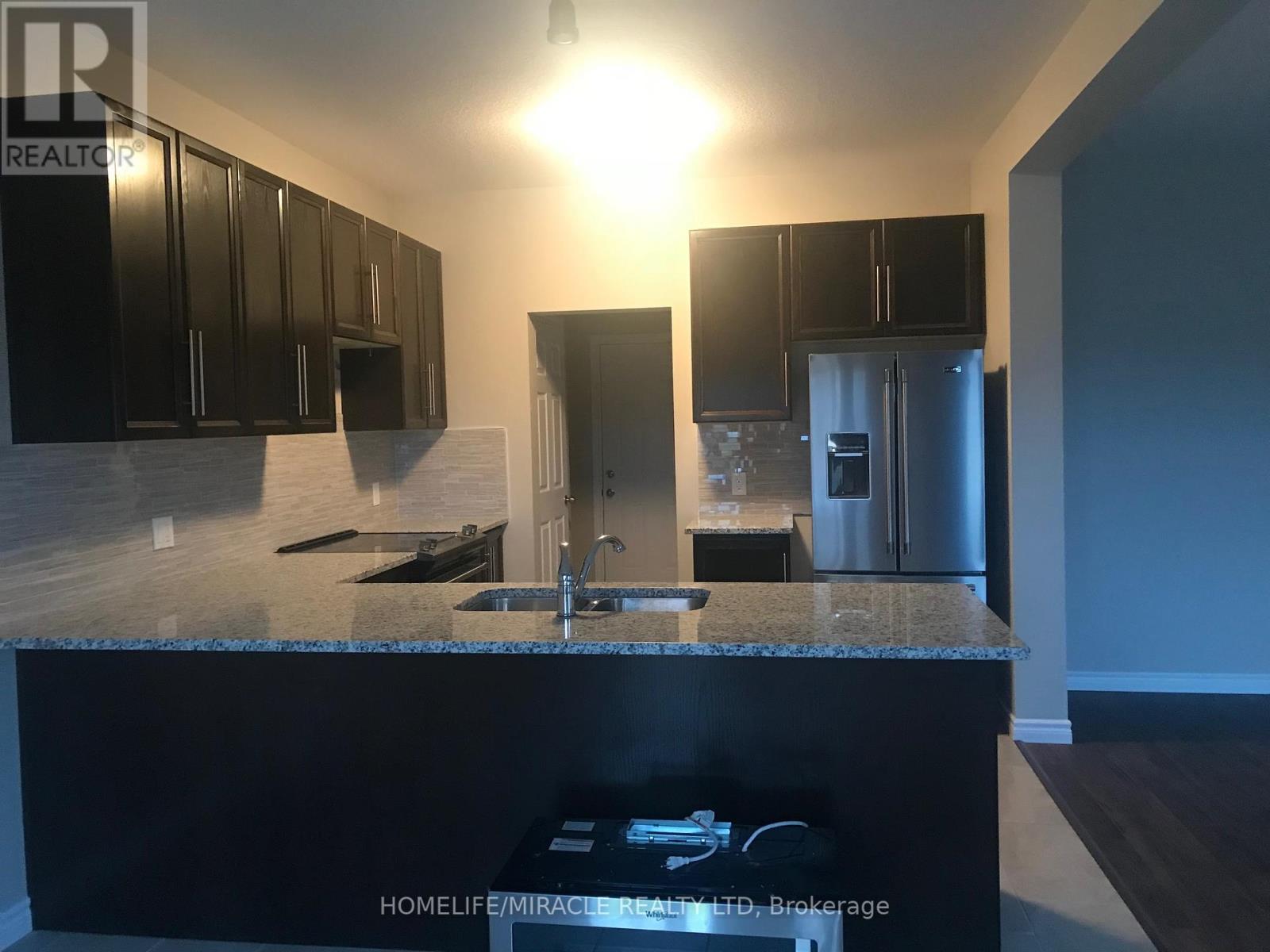 1330 Caen Avenue, Woodstock, Ontario  N4T 0G3 - Photo 4 - X12462907