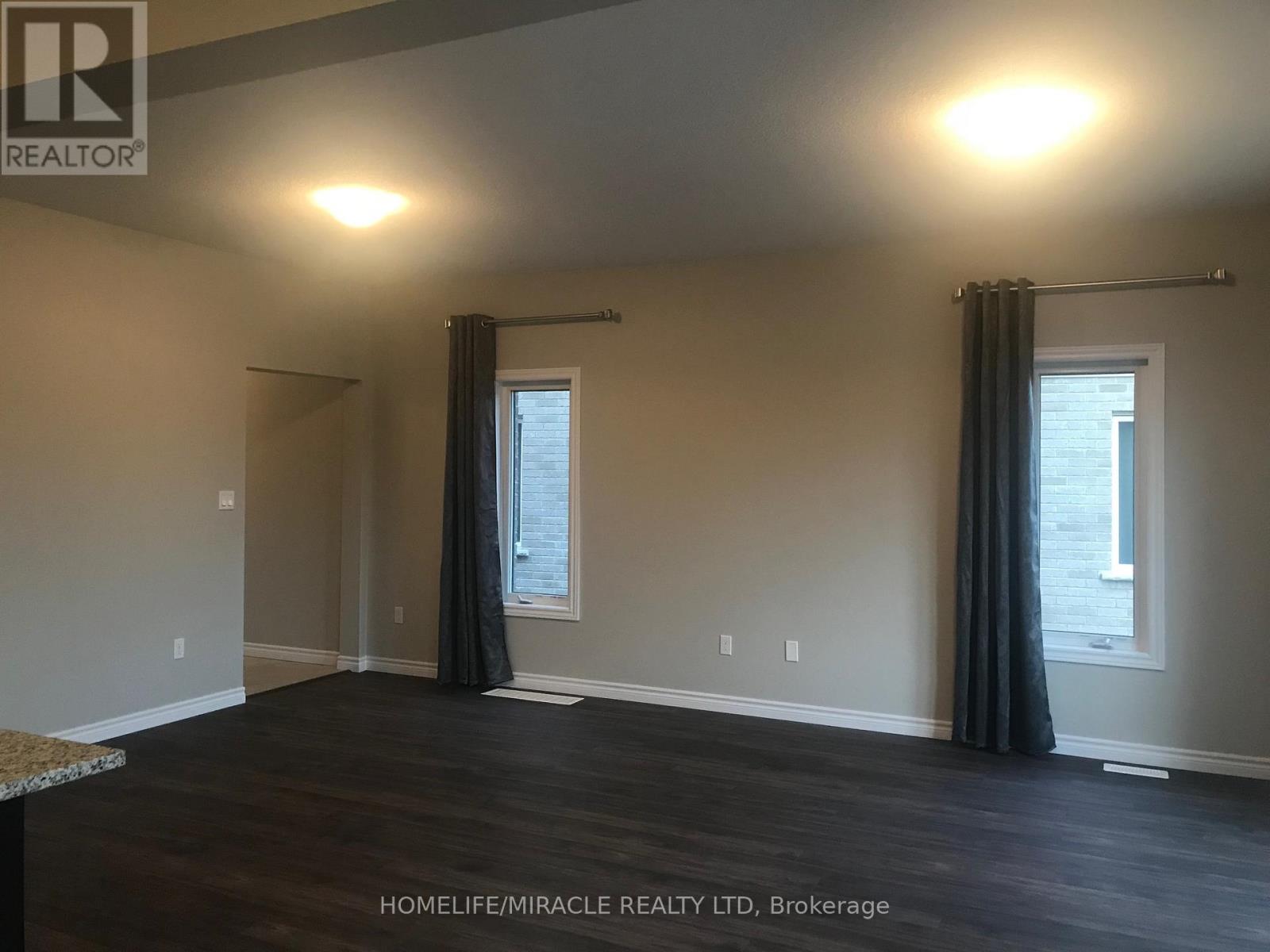 1330 Caen Avenue, Woodstock, Ontario  N4T 0G3 - Photo 8 - X12462907
