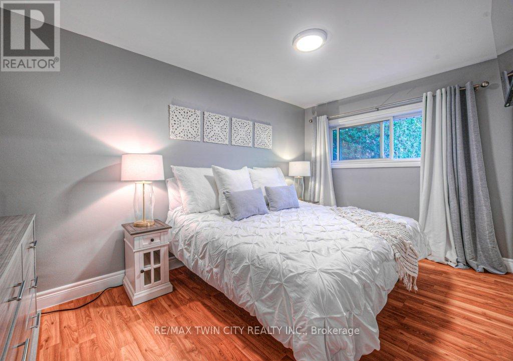 18 Hilltop Drive, Cambridge, Ontario  N1R 1S9 - Photo 17 - X12462920
