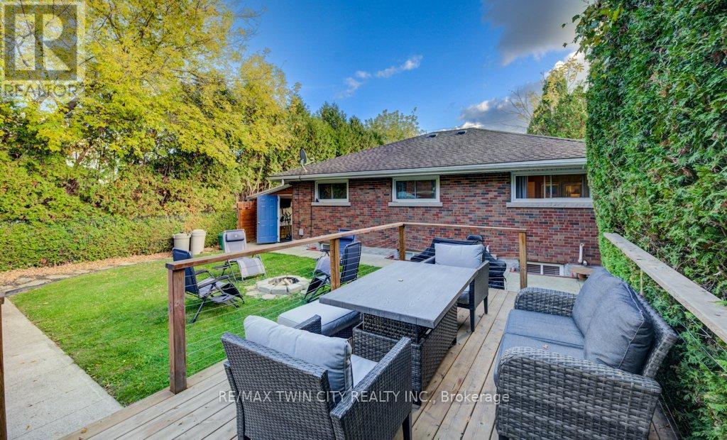 18 Hilltop Drive, Cambridge, Ontario  N1R 1S9 - Photo 36 - X12462920