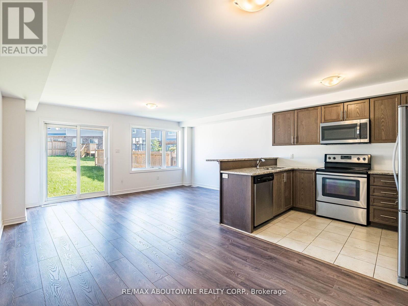 62 Skinner Drive, Guelph, Ontario  N1E 0E7 - Photo 11 - X12462925