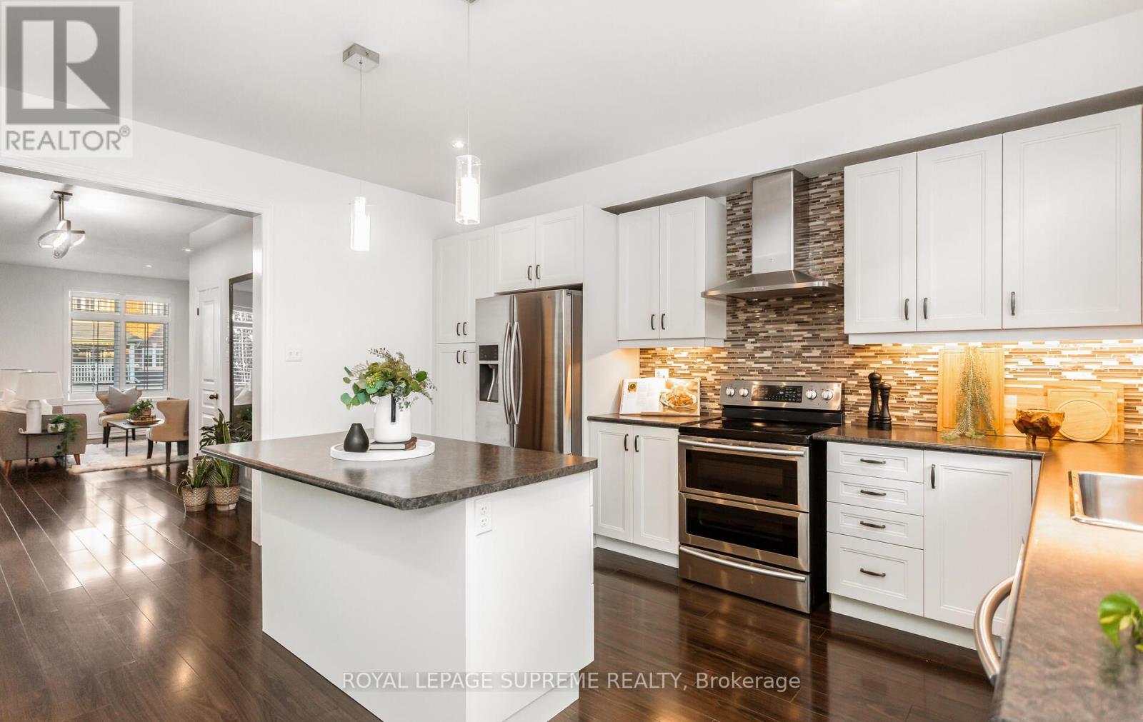9 Savage Drive, Hamilton, Ontario  L8B 0A1 - Photo 25 - X12462929