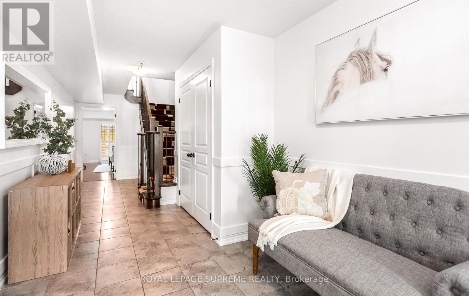 9 Savage Drive, Hamilton, Ontario  L8B 0A1 - Photo 3 - X12462929
