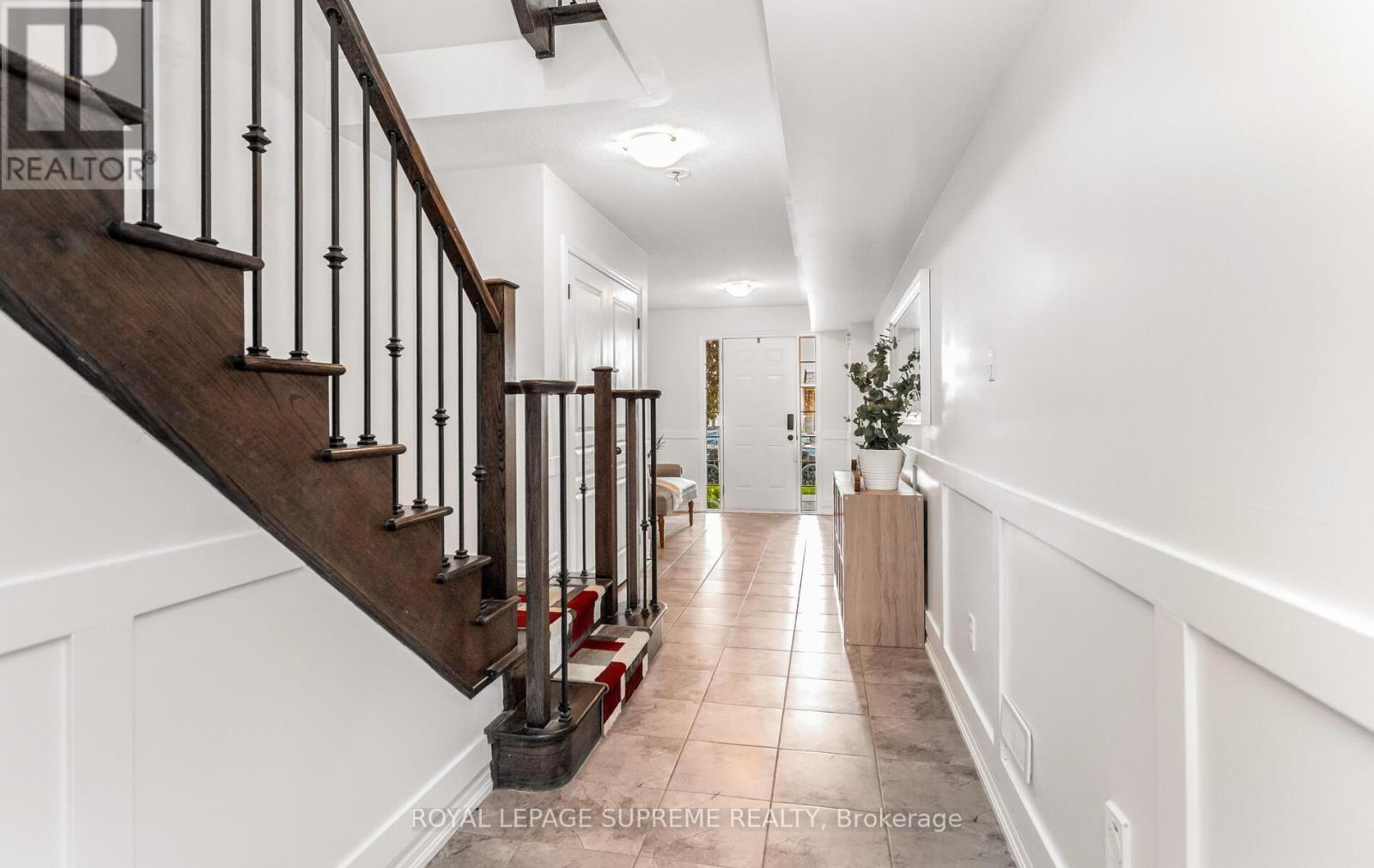 9 Savage Drive, Hamilton, Ontario  L8B 0A1 - Photo 5 - X12462929