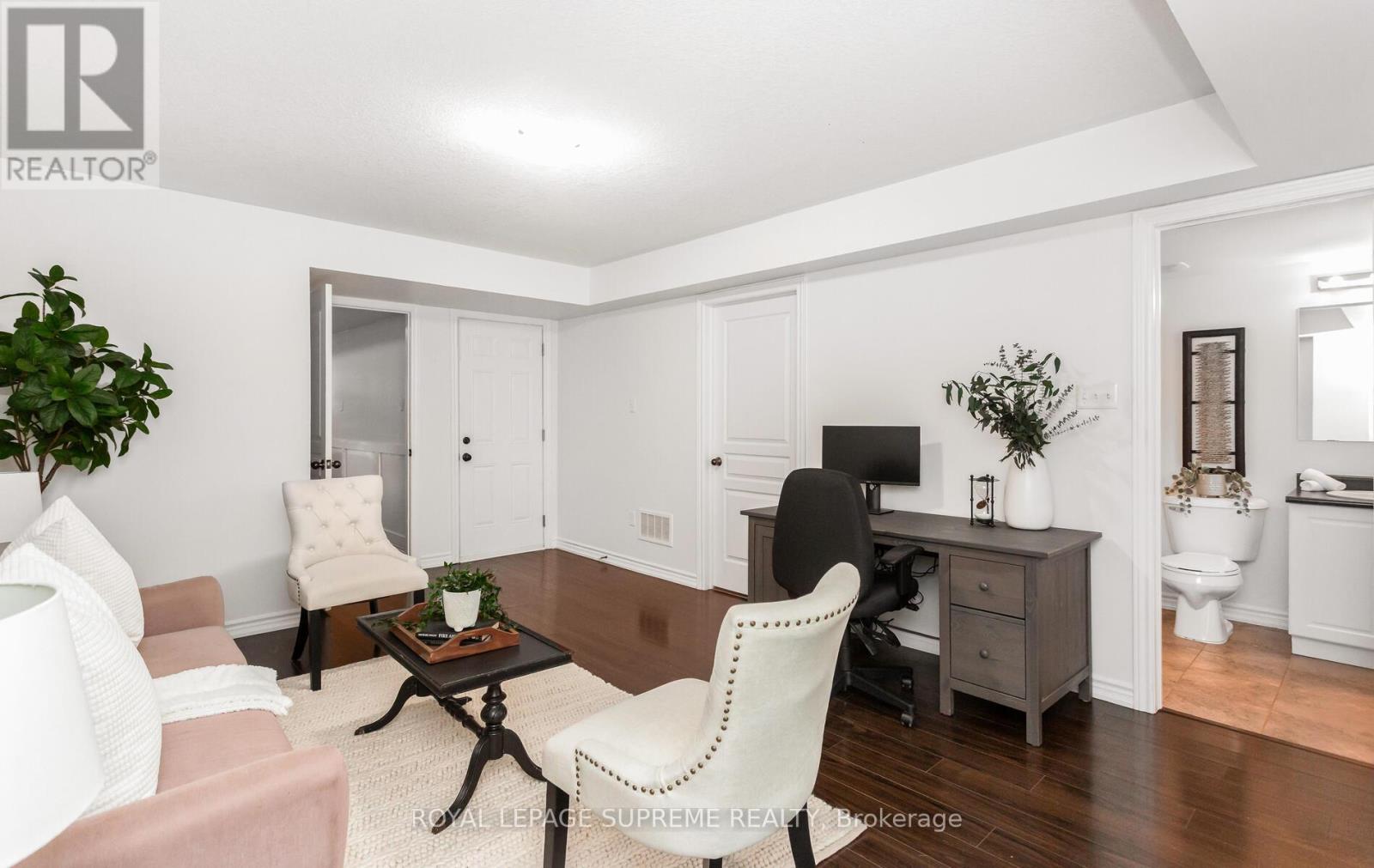 9 Savage Drive, Hamilton, Ontario  L8B 0A1 - Photo 8 - X12462929
