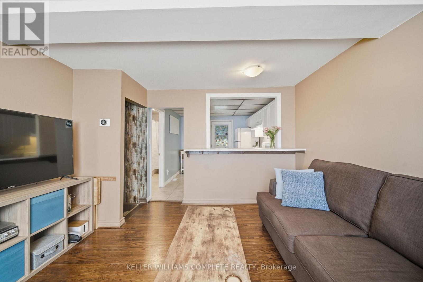 175 Grace Avenue, Hamilton, Ontario  L8H 3X1 - Photo 8 - X12462931