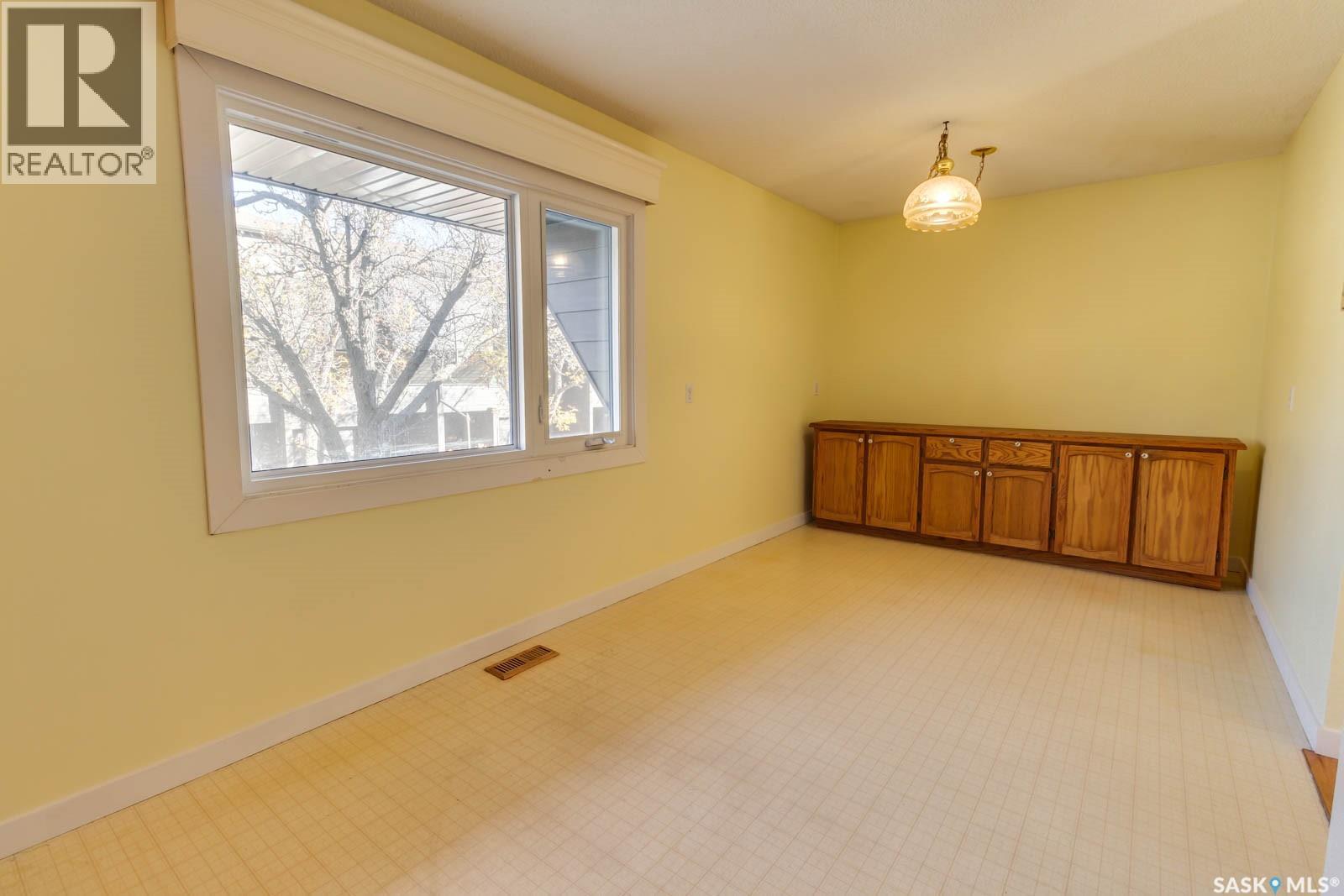 35 Quincy Drive, Regina, Saskatchewan  S4S 6L6 - Photo 7 - SK020765