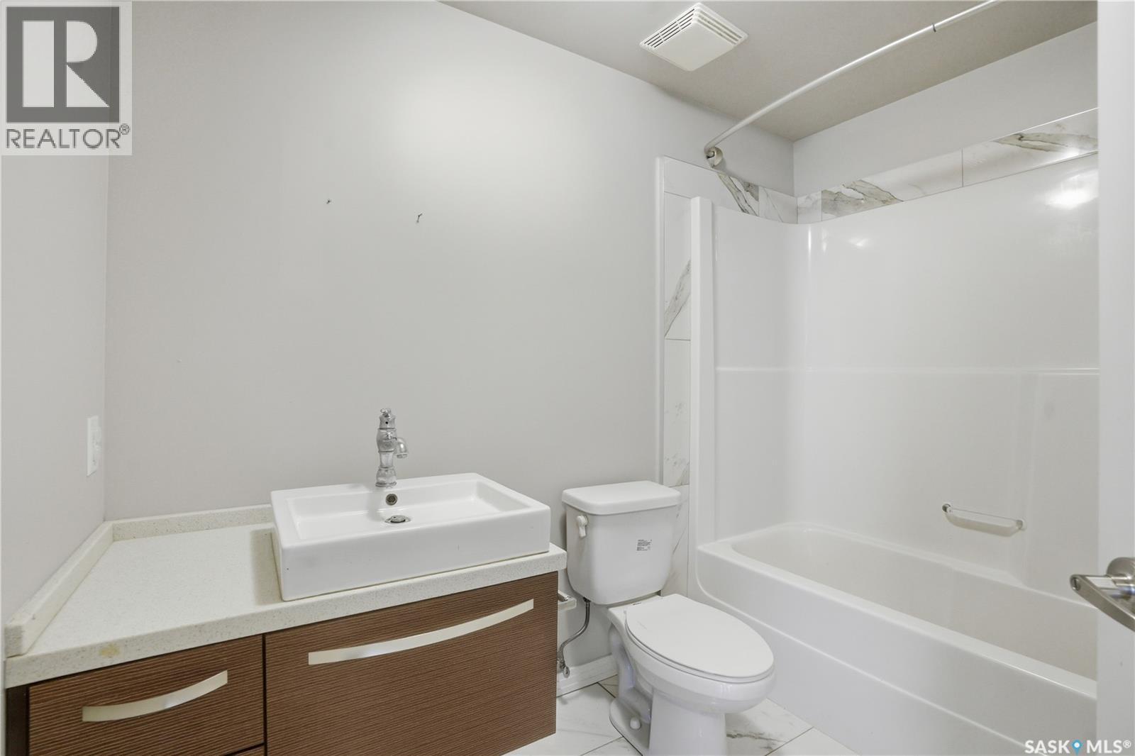 221 235 Evergreen Square, Saskatoon, Saskatchewan  S7W 0T9 - Photo 20 - SK020740