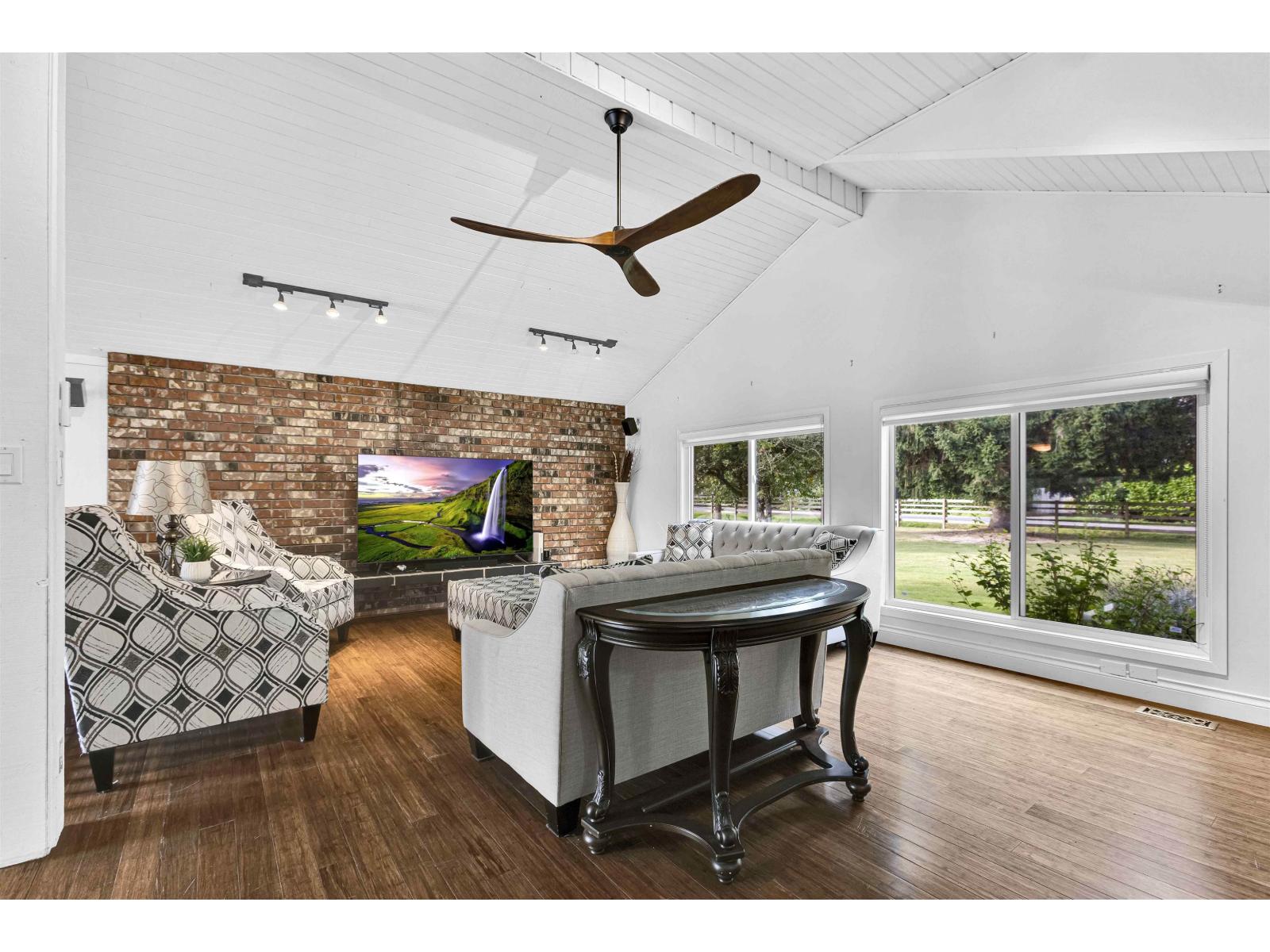 Property at 4655 SADDLEHORN CRESCENT image 3