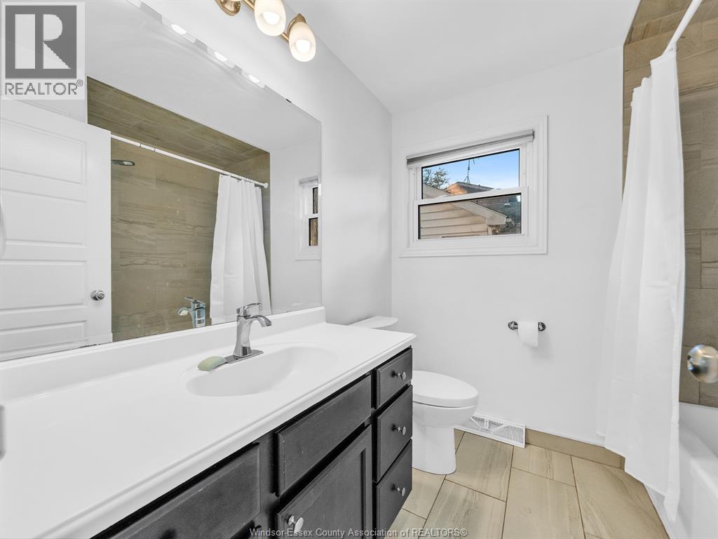 1716 Benjamin Avenue, Windsor, Ontario  N8Y 4W6 - Photo 16 - 25026173