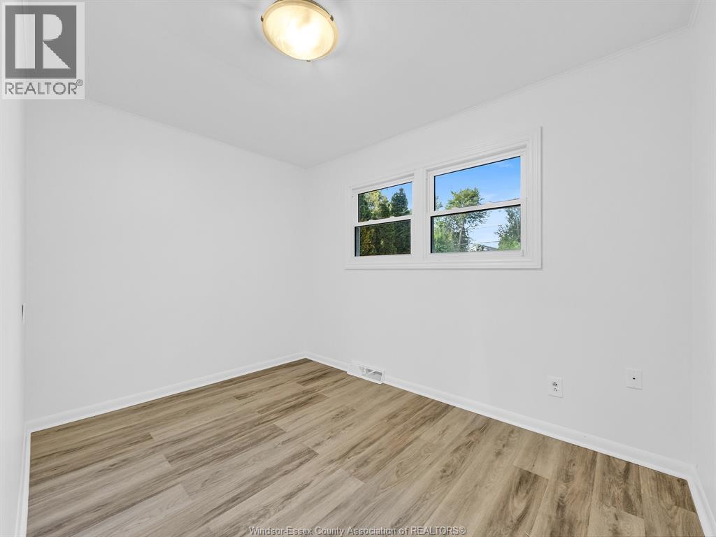 1716 Benjamin Avenue, Windsor, Ontario  N8Y 4W6 - Photo 18 - 25026173
