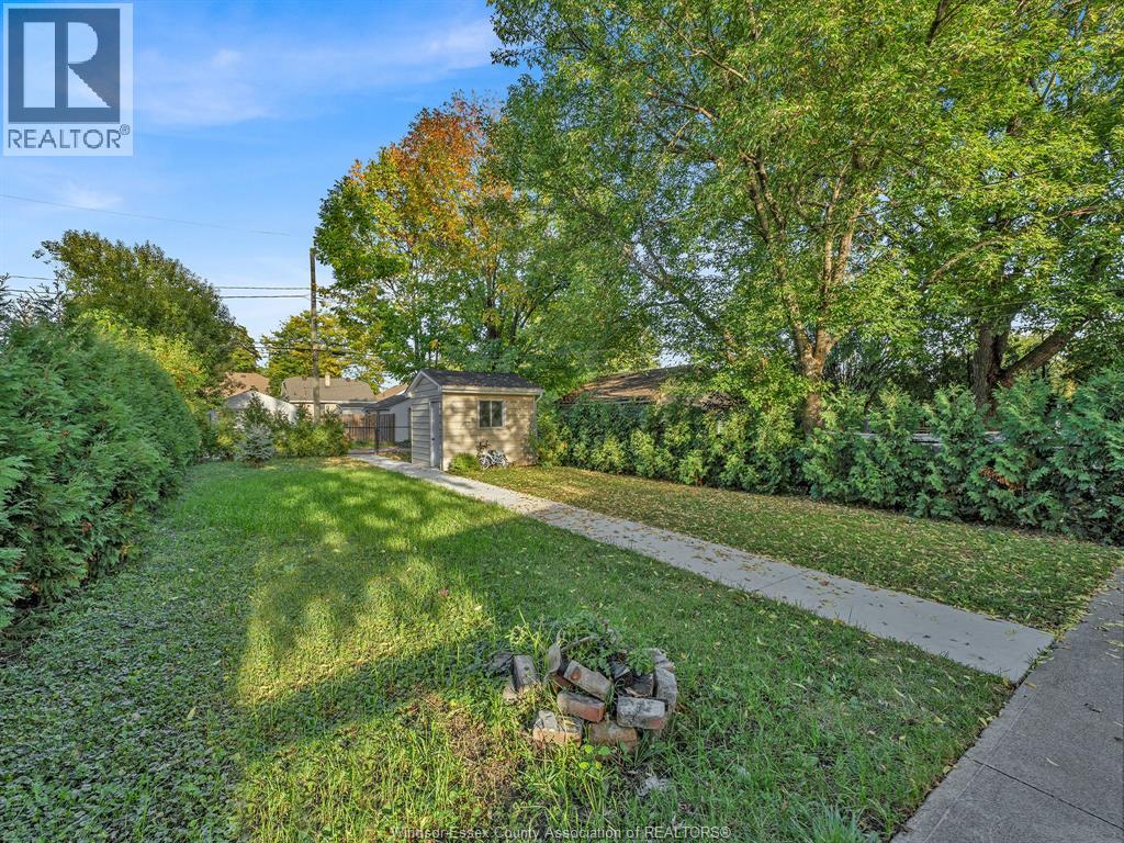1716 Benjamin Avenue, Windsor, Ontario  N8Y 4W6 - Photo 21 - 25026173