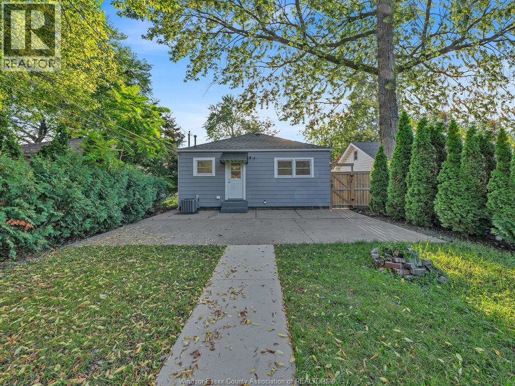 1716 Benjamin Avenue, Windsor, Ontario  N8Y 4W6 - Photo 22 - 25026173